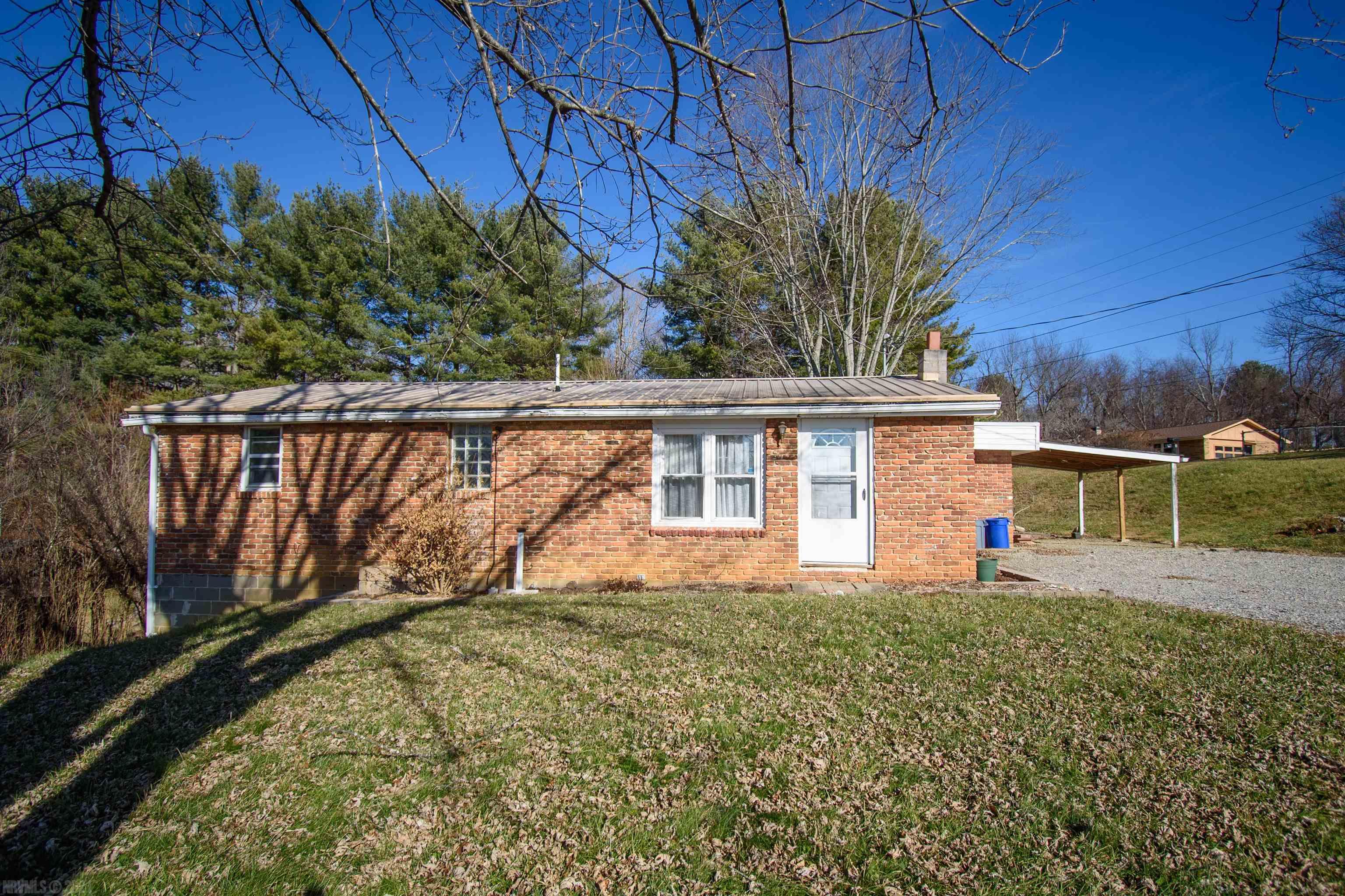 This brick ranch in a quaint neighborhood is great as a starter home, investment, or for downsizing empty-nesters. House needs substantial TLC, but offers a great opportunity for sweat equity. Great yard and quiet street. Sold as-is.