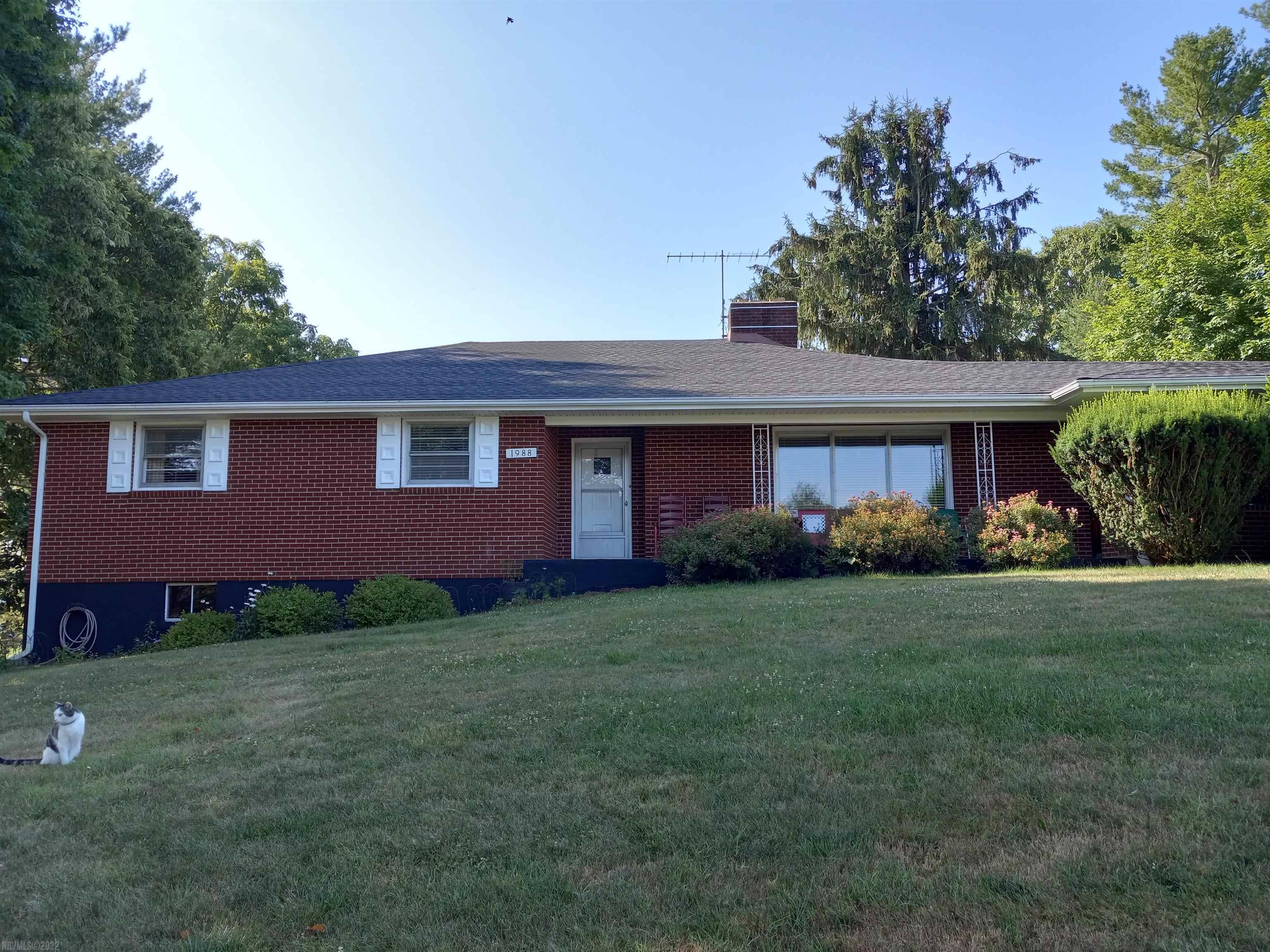 Pulaski, Virginia 1988 Peppers Ferry Road, Pulaski, VA Residential