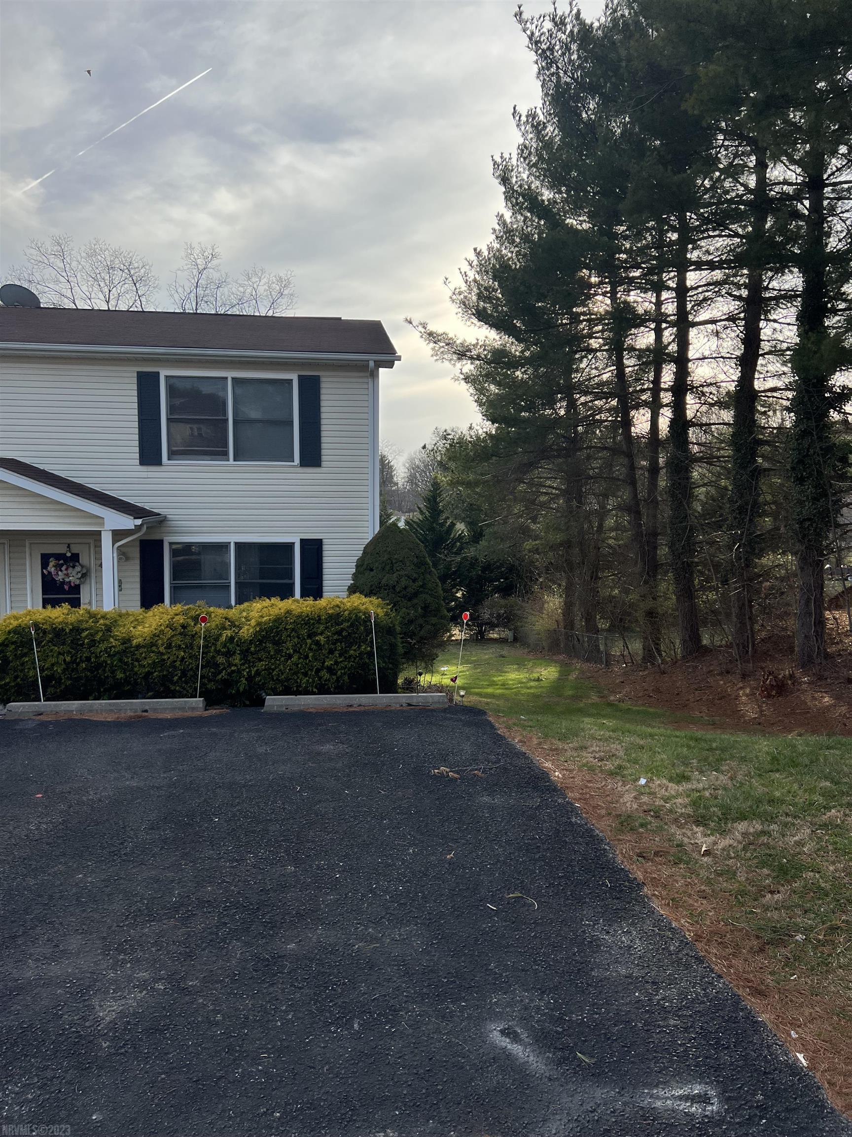 405 Cherokee Drive, Christiansburg, VA 24073