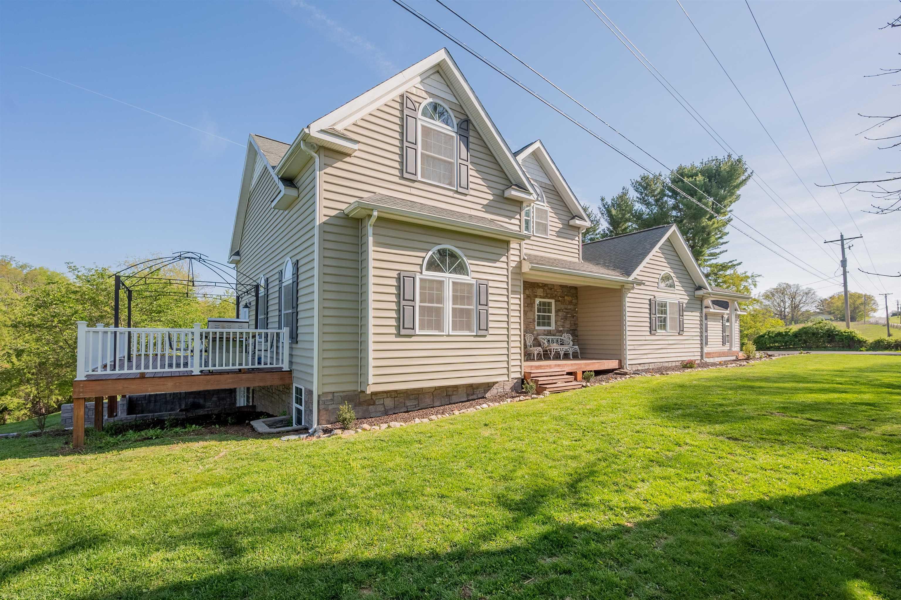 2760 Childress Road, Christiansburg, VA 24073