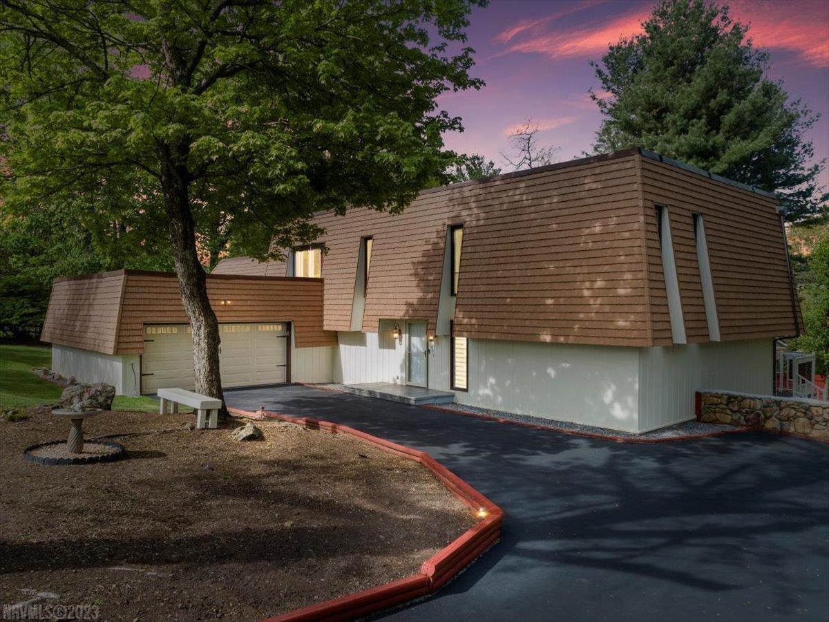 605 Rainbow Ridge Drive, Blacksburg, VA 24060