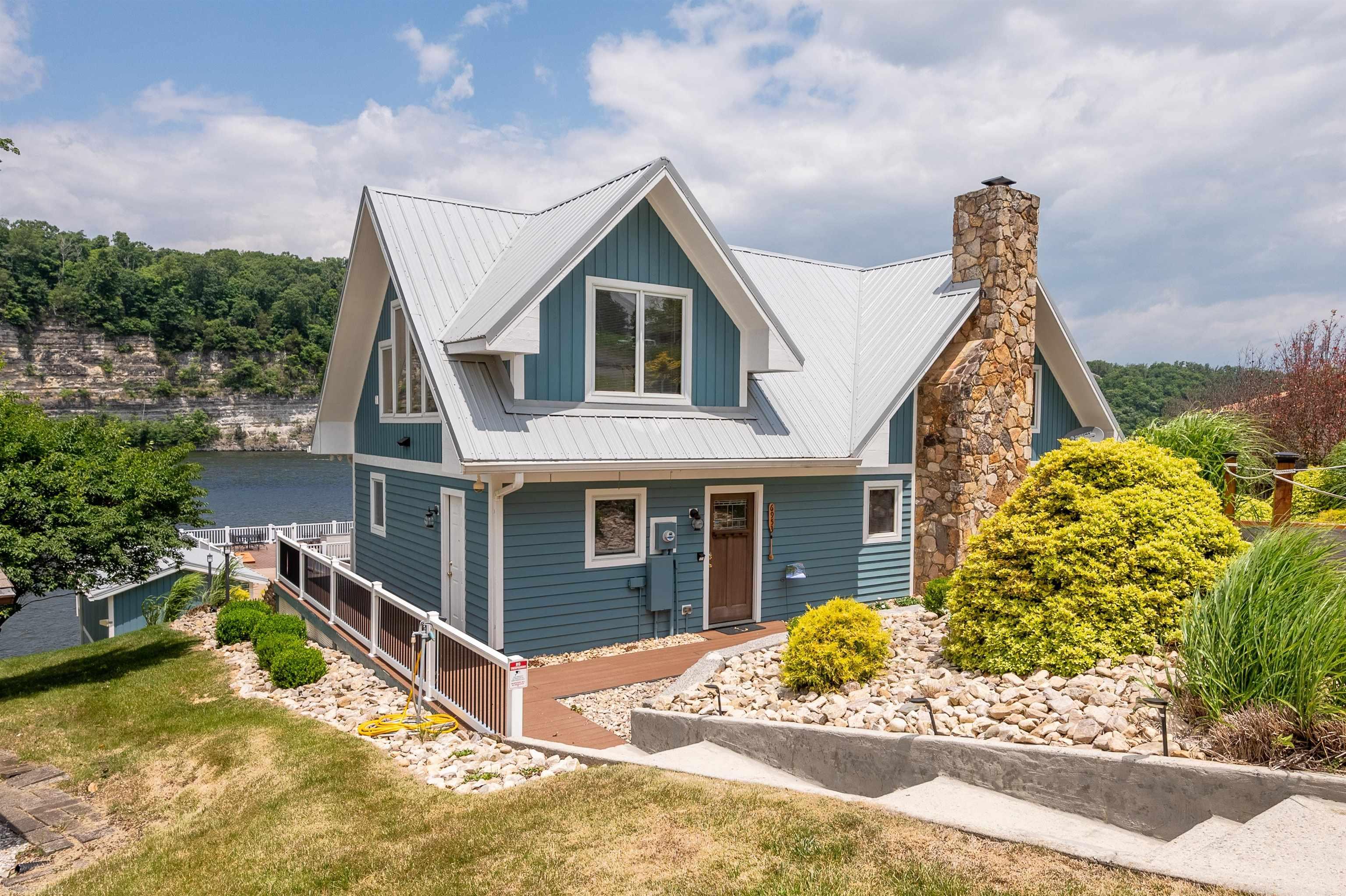Waterfront Homes For Sale On Claytor Lake Va at Michael Berry blog