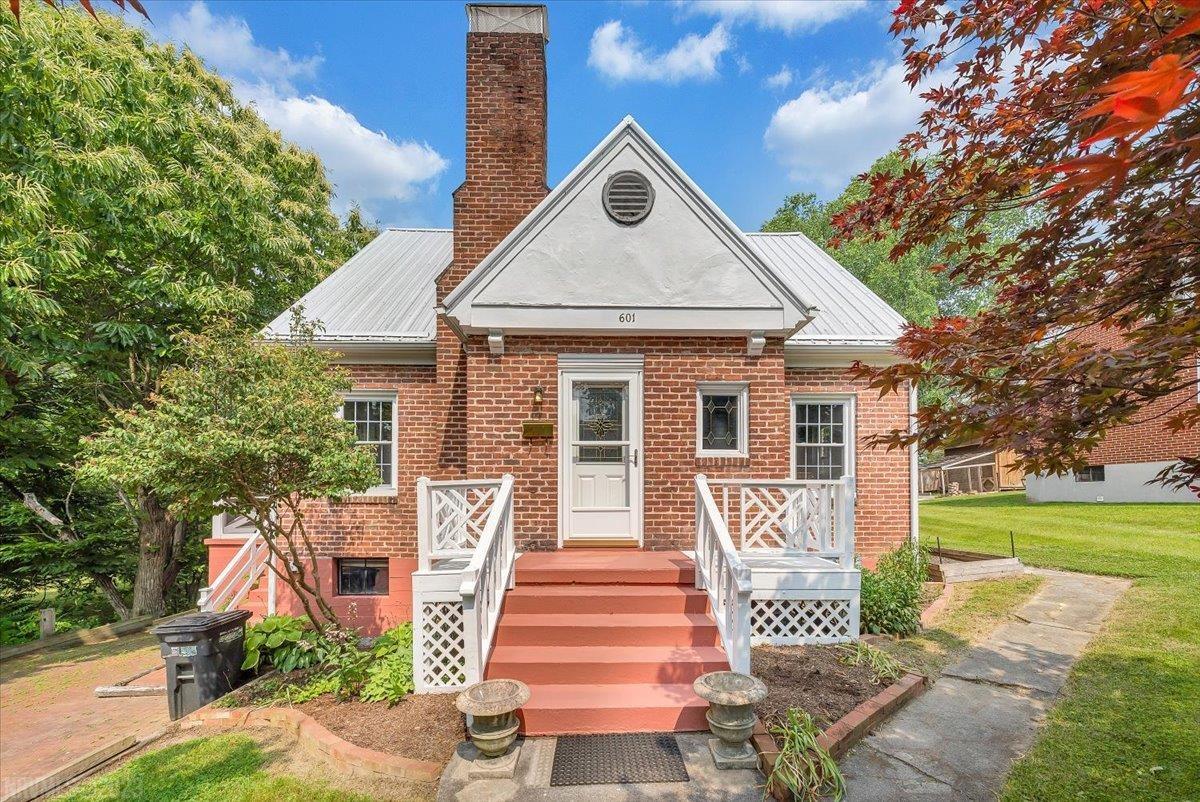 Radford, Virginia 601 4TH Avenue, Radford, VA Residential For Sale