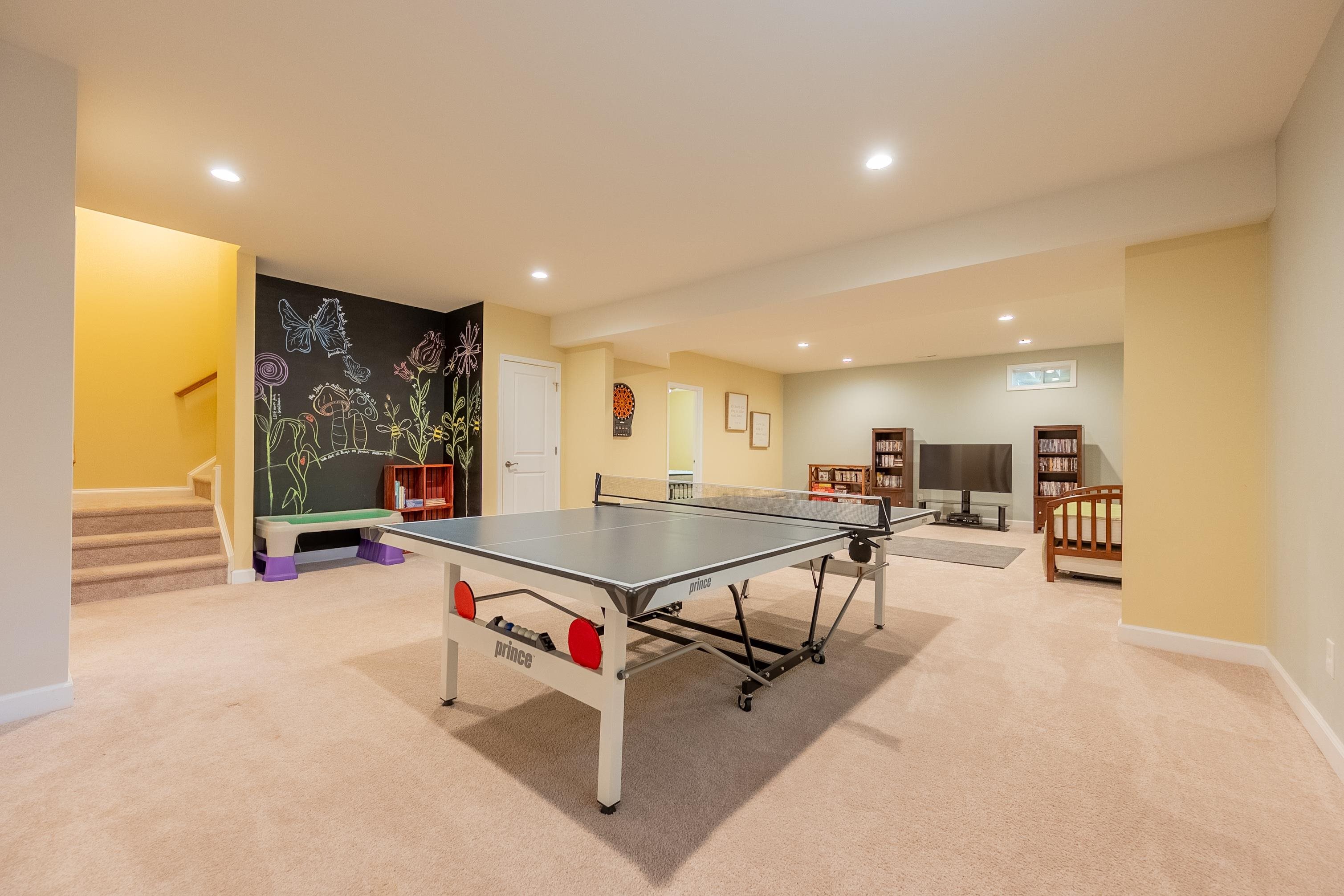 6222 HERONS LANDING DRIVE, RADFORD, VA 24141 The Louise Baker Team