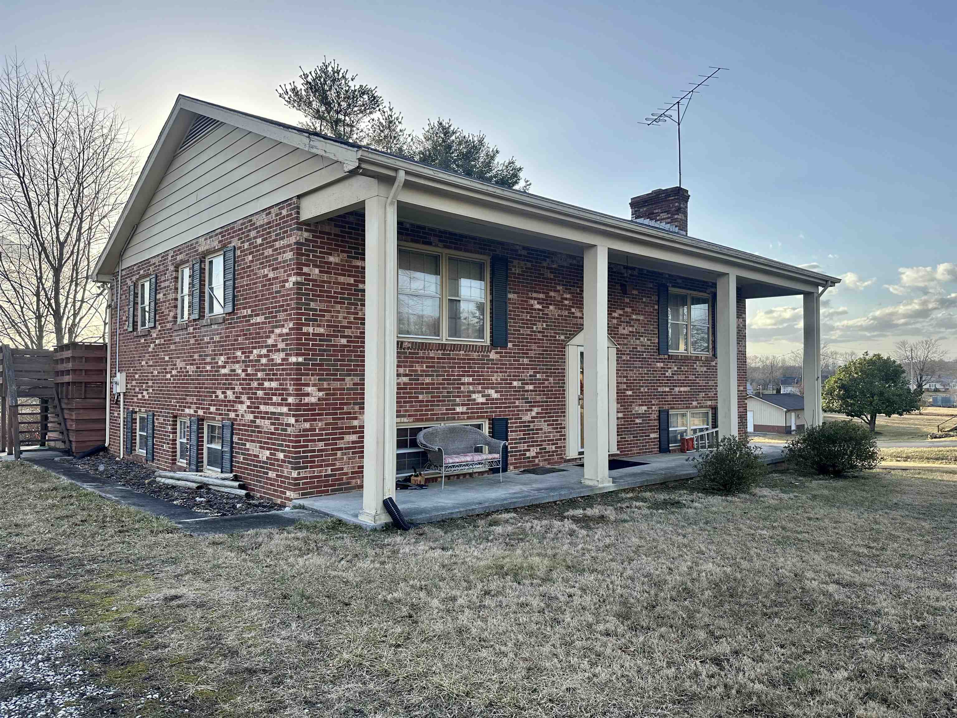Charming 5-bedroom, 2-bath single family home in Dublin, VA! This beautifully maintained split-level home offers an inviting layout with a spacious living area, well-planned kitchen, and dual system central heating and cooling. Enjoy outdoor living on a huge corner lot, perfect for entertaining or relaxing. Conveniently located near local amenities, schools, and I-81 for easy commuting. Don't miss this fantastic home!
