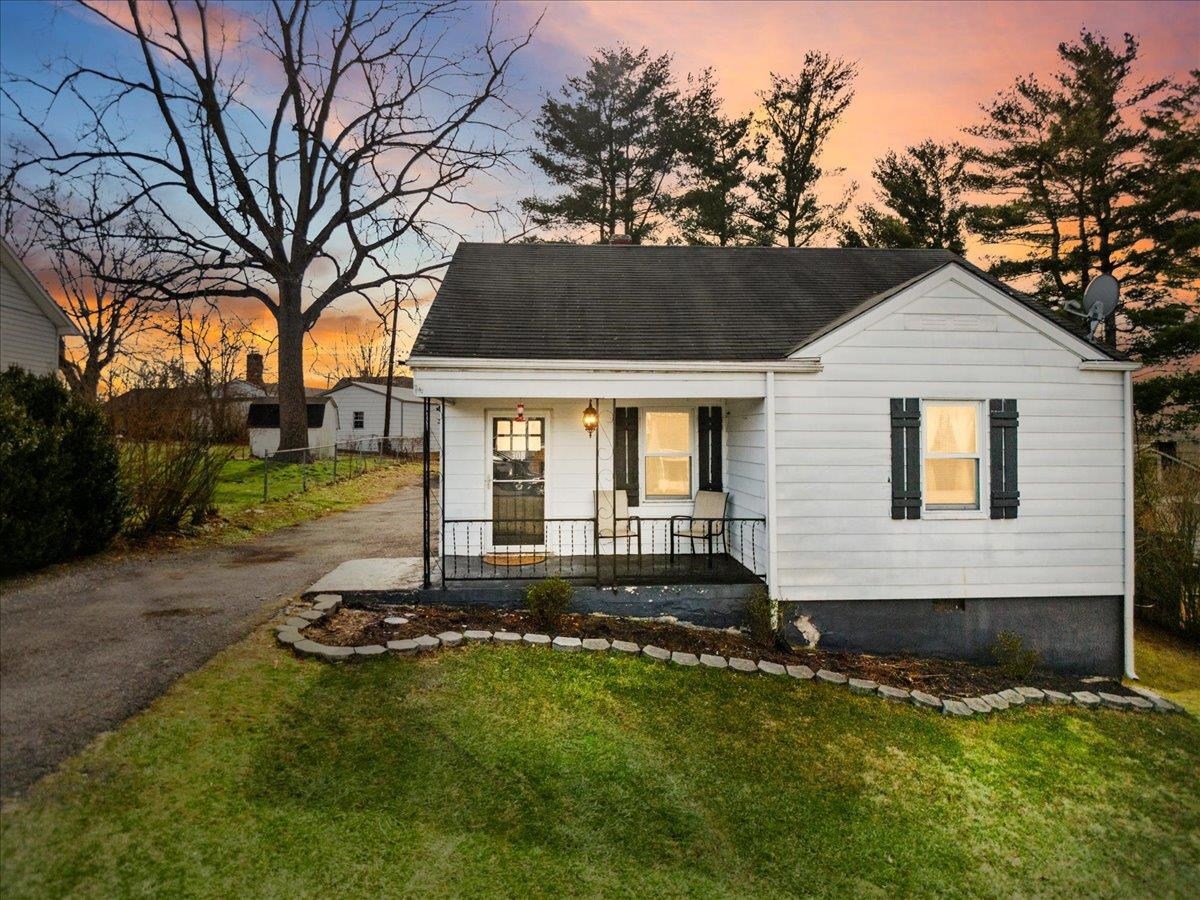 Welcome to this cozy and inviting home at 308 Galway Ave. This charming 2-bedroom, 1-bathroom home features a fenced backyard ideal for pets, children and grilling with friends. Enjoy the convenience of being within walking distance to a playground and elementary school, making it a great location for families.  Inside, you'll find stainless steel appliances in the kitchen, complemented by laminate flooring throughout the home. Fresh paint adds a bright and welcoming touch. There is plenty of extra storage in the attic and detached garage. With a little TLC, this could be a great opportunity for a first-time home buyer, investor or those looking to downsize.  Don’t miss out on this wonderful opportunity, schedule a tour today!