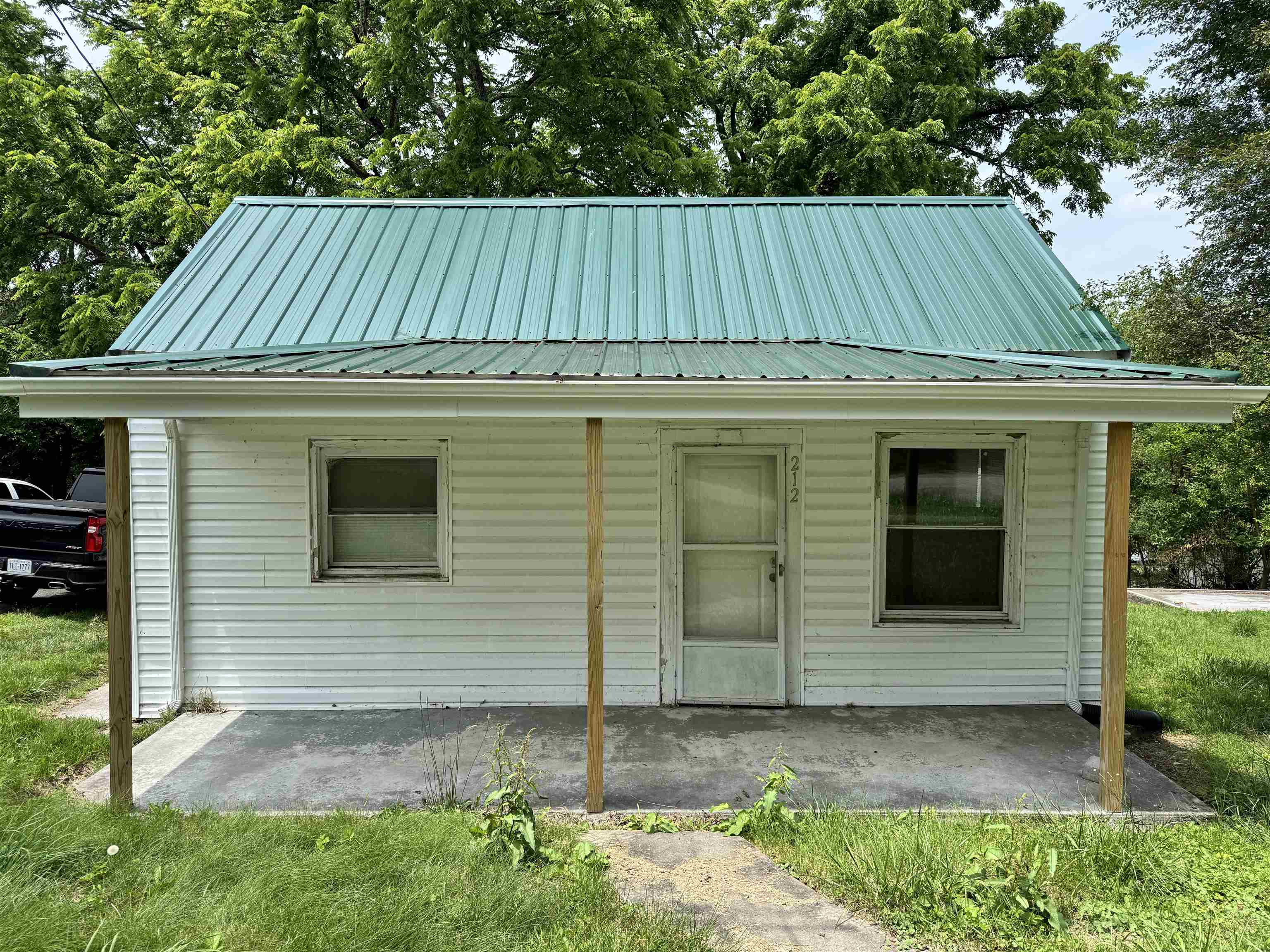 Discover the potential in this charming Pulaski property. Perfect for investors or buyers seeking an affordable home with key updates already completed. Recent improvements include a brand-new electrical panel, new gutters, and a new heat pump, offering peace of mind and energy efficiency.  This home offers a solid foundation for customization, whether you're looking to expand your rental portfolio or create a cozy personal residence. Conveniently located near town amenities, schools, and parks, it’s a smart choice with long-term value.