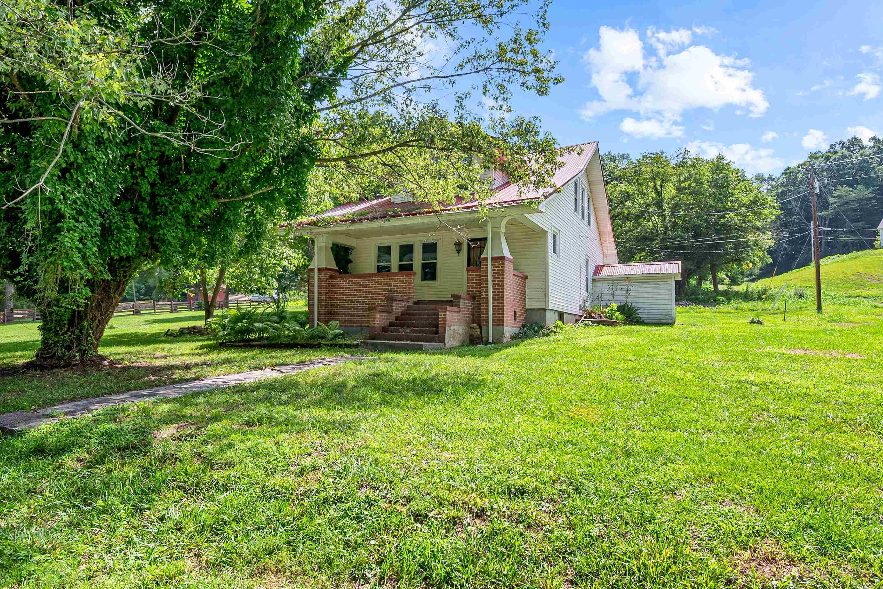 This 3 bed, 1 bath home is full of character and ready for your personal touch! Whether you're looking for a project or a place to make your own, this creekside property offers a solid foundation with endless possibilities. With a little TLC, you can unlock its full charm and create a truly special space. Great for investors or DIY buyers—don’t miss out on this diamond in the rough!