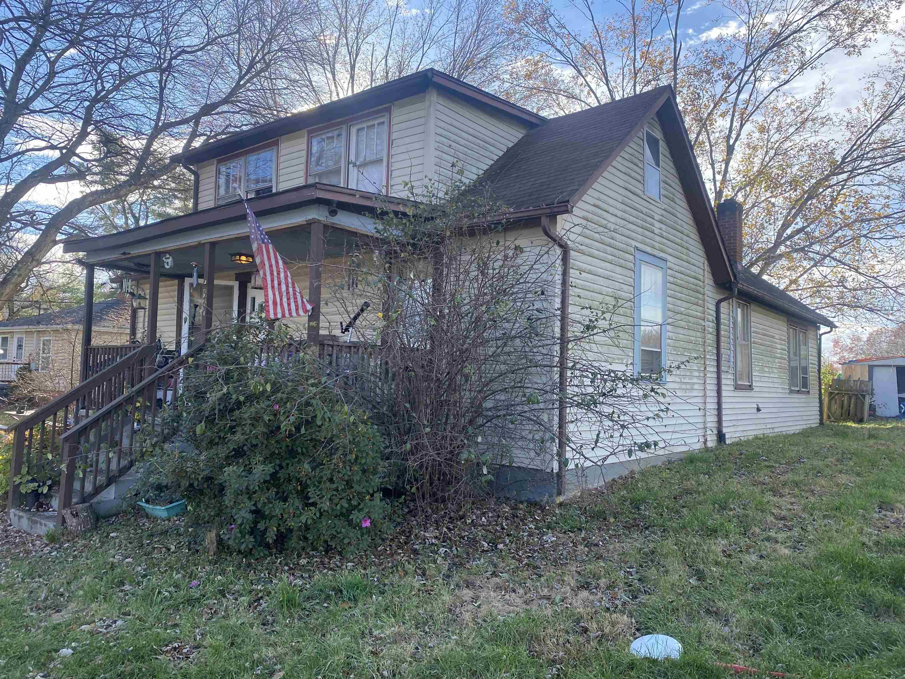One of a kind find! Looking for a flip or rental? Maybe your first home that just requires a little tender loving care? Look no further! This two bedroom one bath won't last long. New heat pump and water heater. Situated in the heart of Christiansburg. Convenient to schools, restaurants and local shopping.