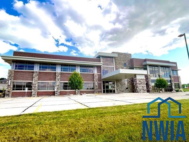 5500 Sergeant Road, Sioux City, IA 51106 