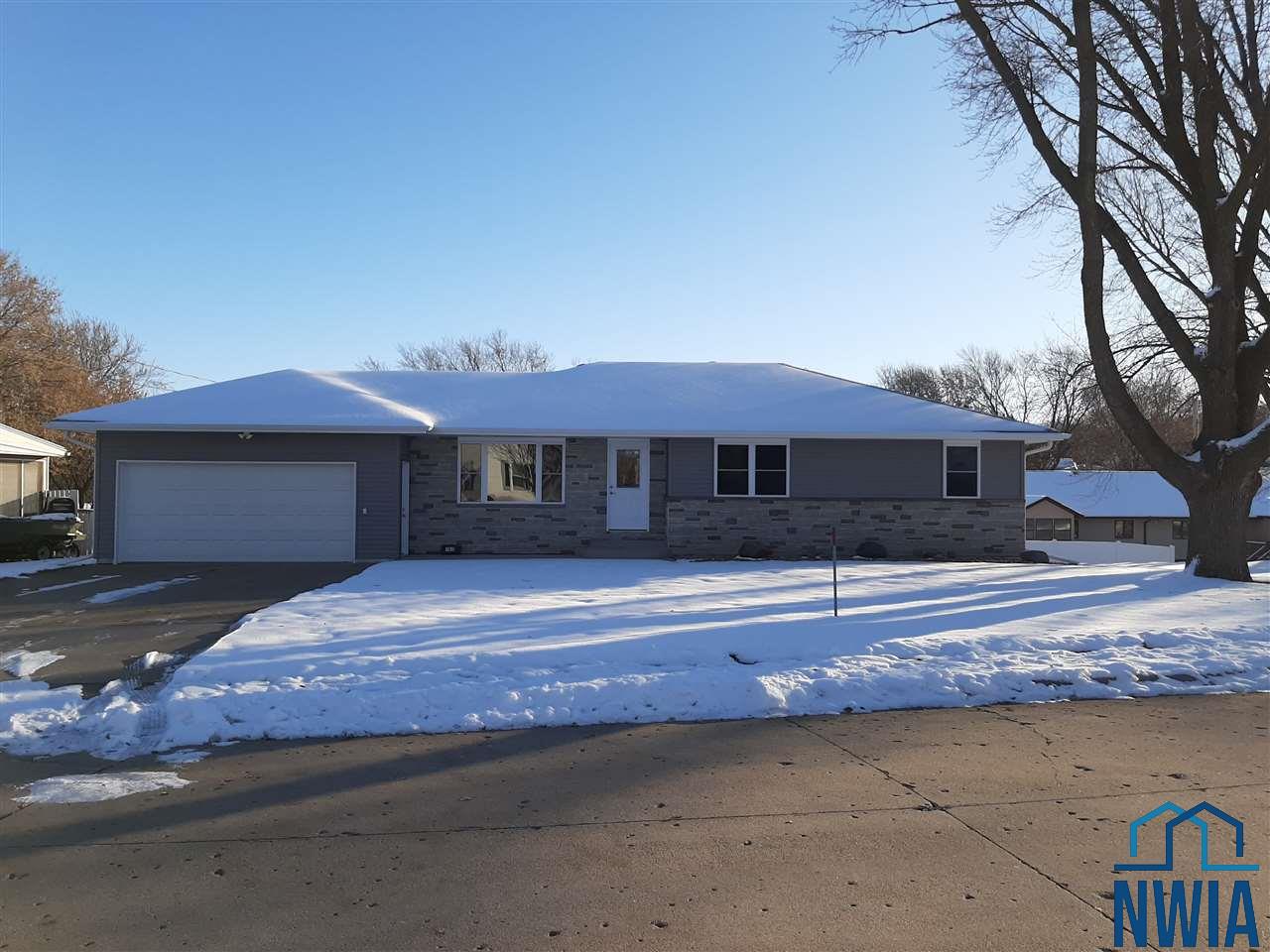 1010 SE 6th Ave SE, LeMars, IA 51031