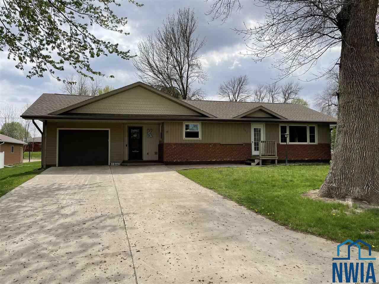 107 6th Street, Ireton, IA Siouxland Town & Country Realty