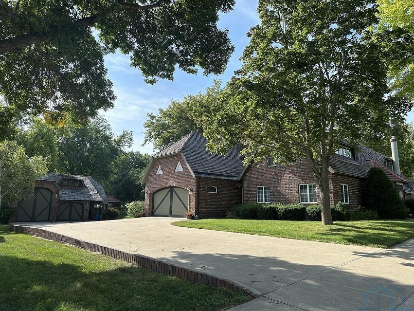 417 6th Ave., Sheldon, IA 51201 