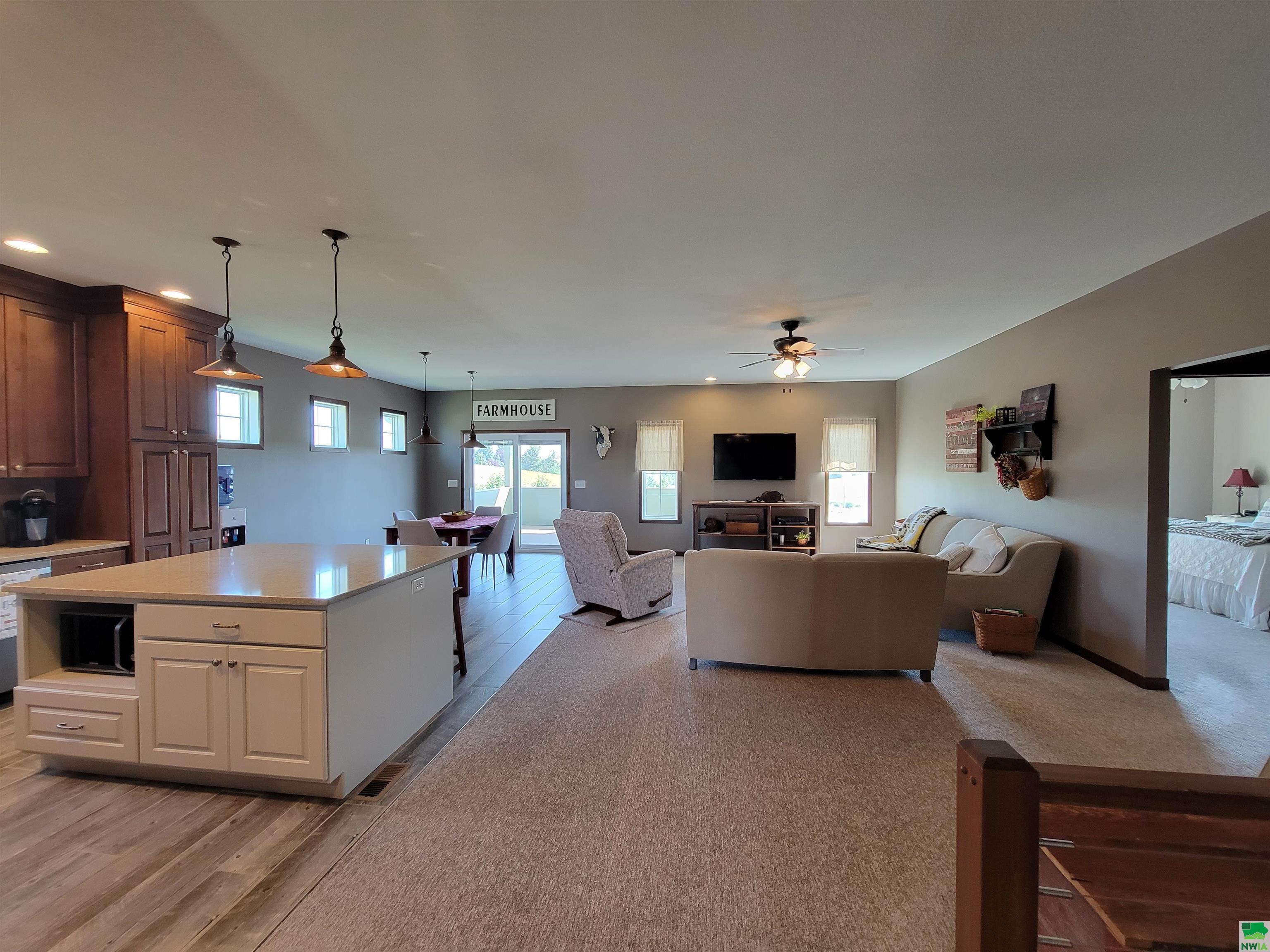 MLS# 818795