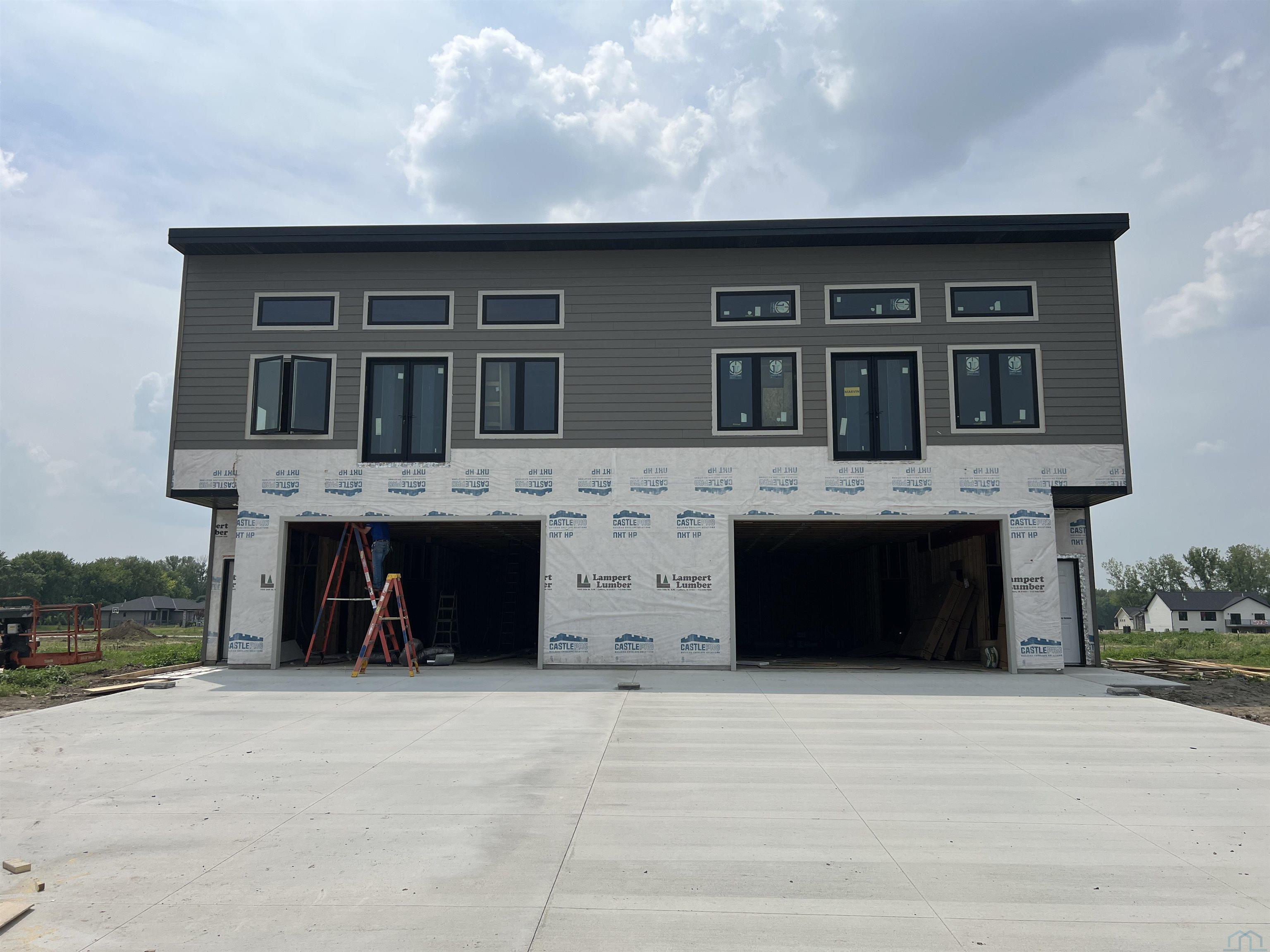 910 S Turtle Cove, No. Sioux City, SD 57049 