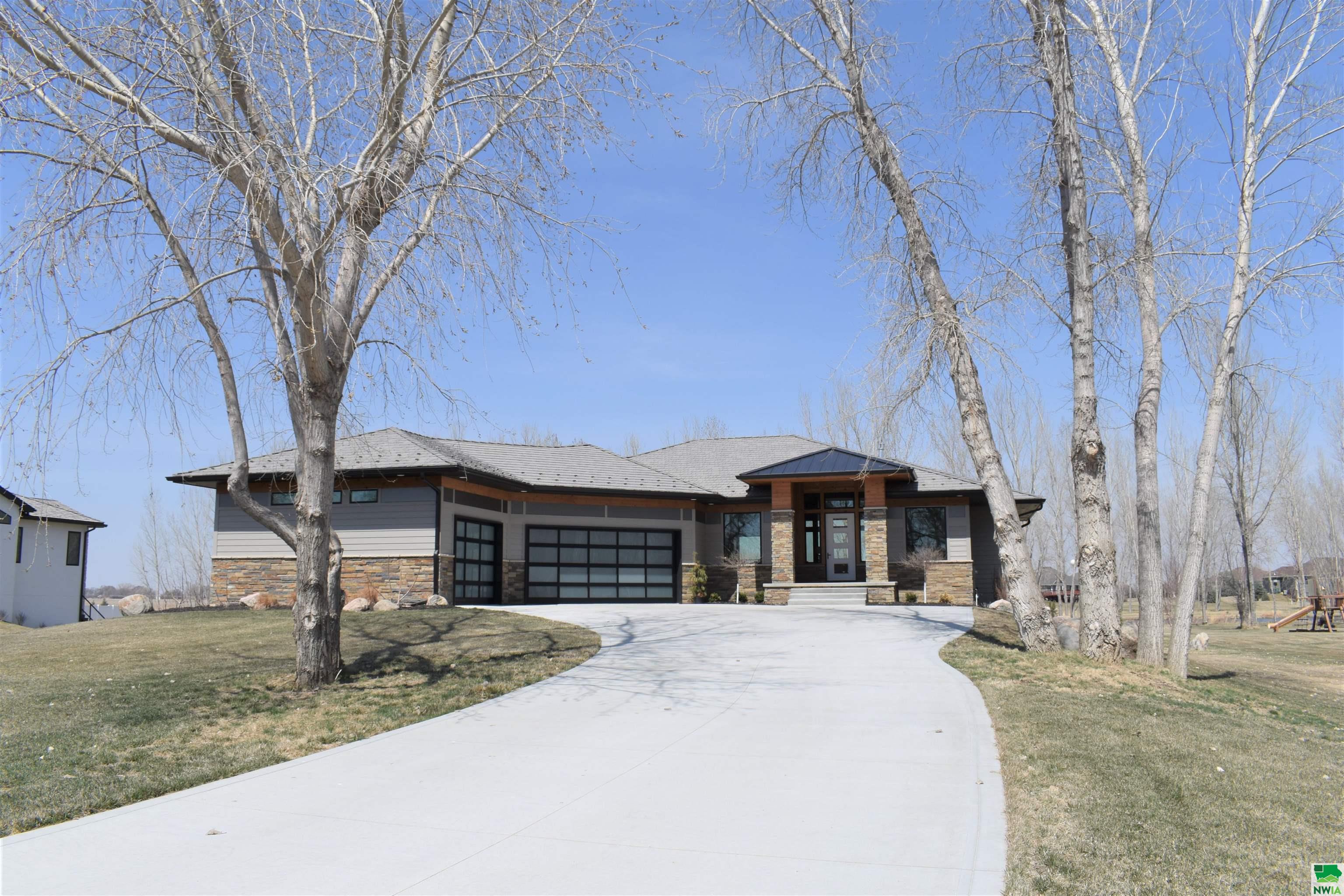 995 Wynstone, Jefferson, SD 57038 