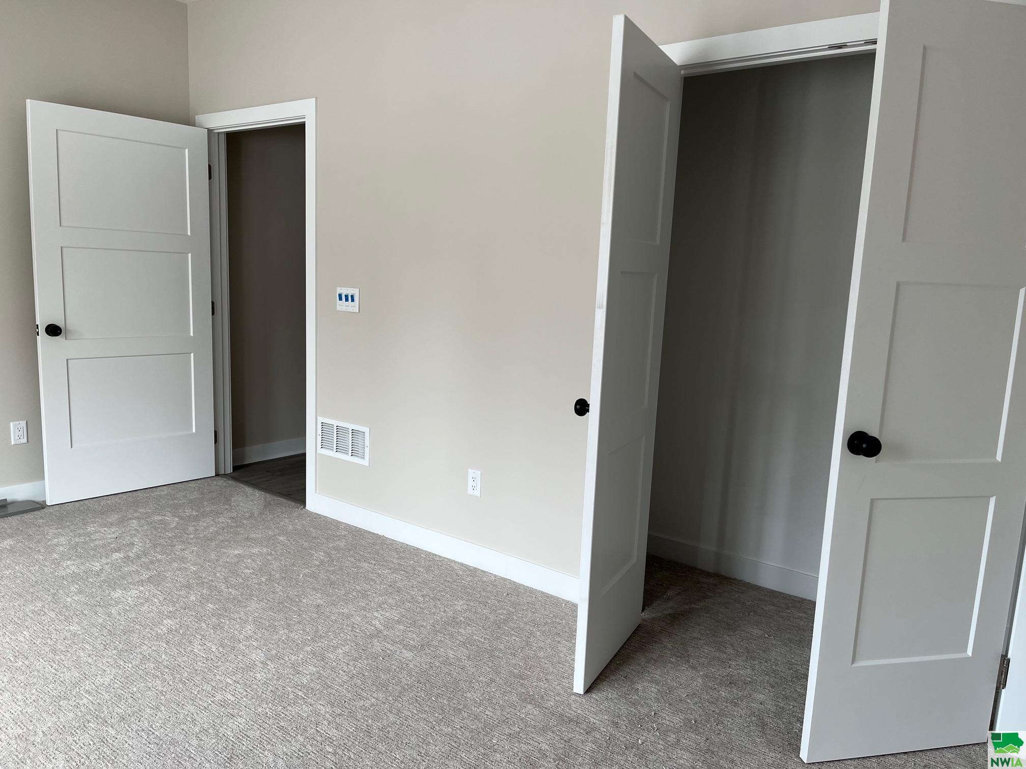 MLS #820238