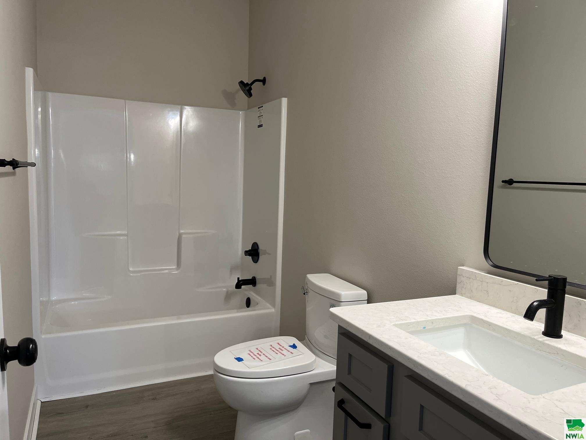 MLS #820238