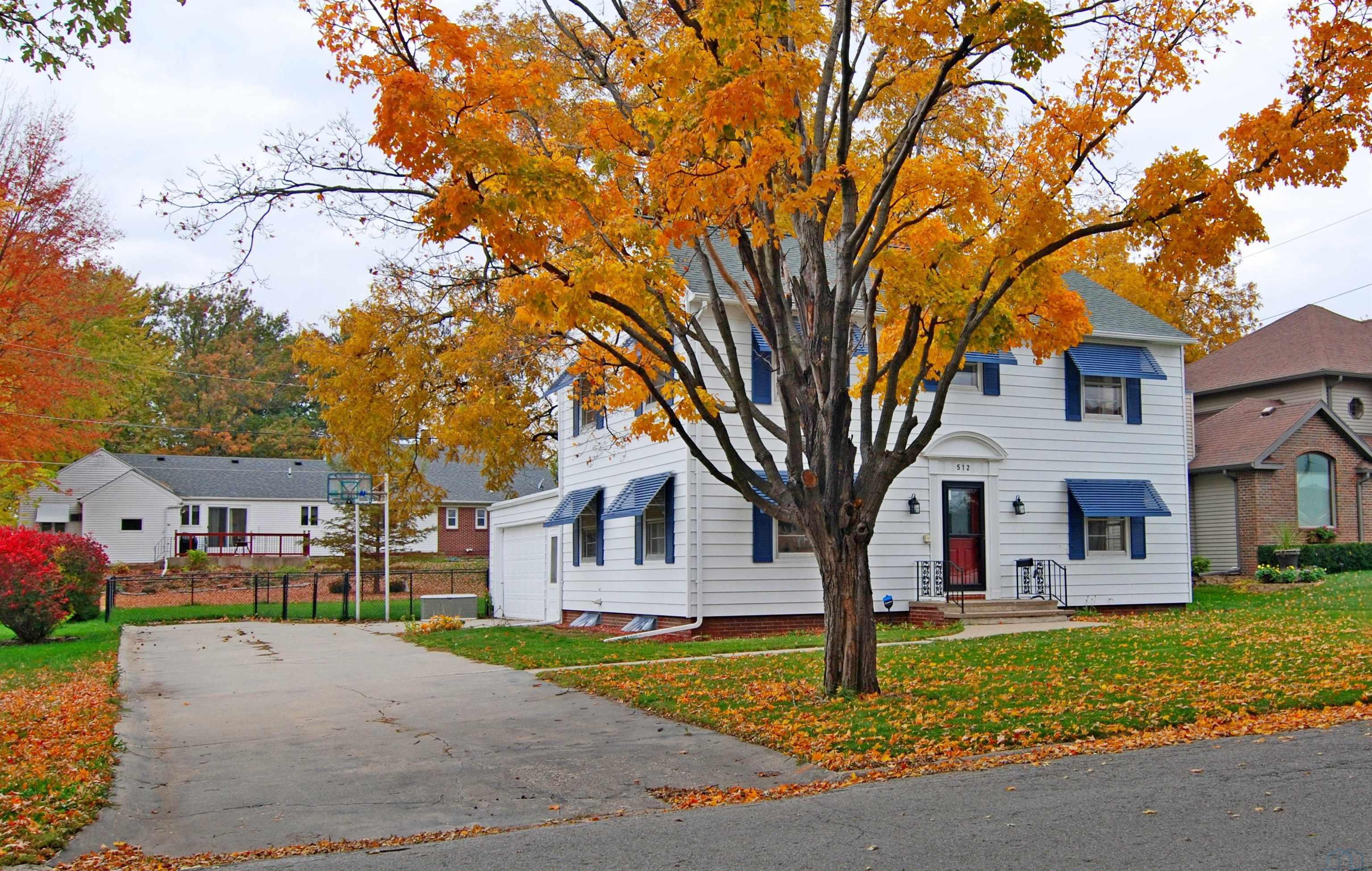 512 Angier Drive, Storm Lake, Iowa 50588 