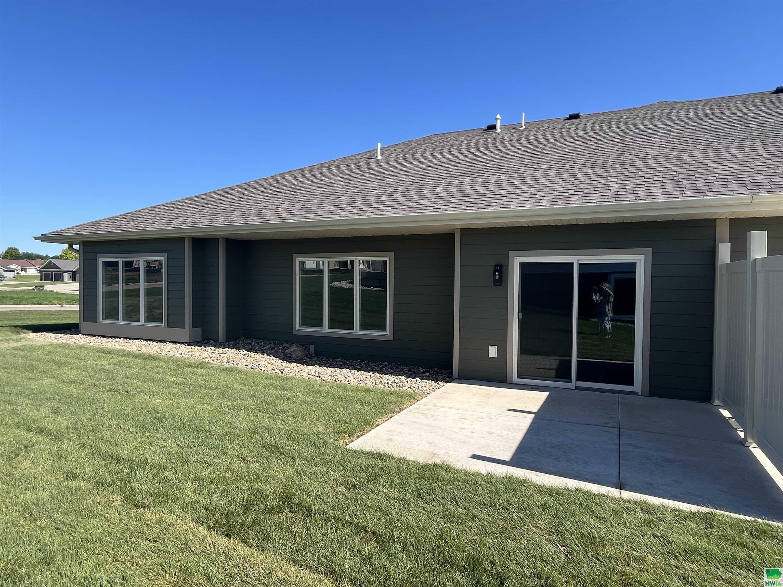 MLS #820325
