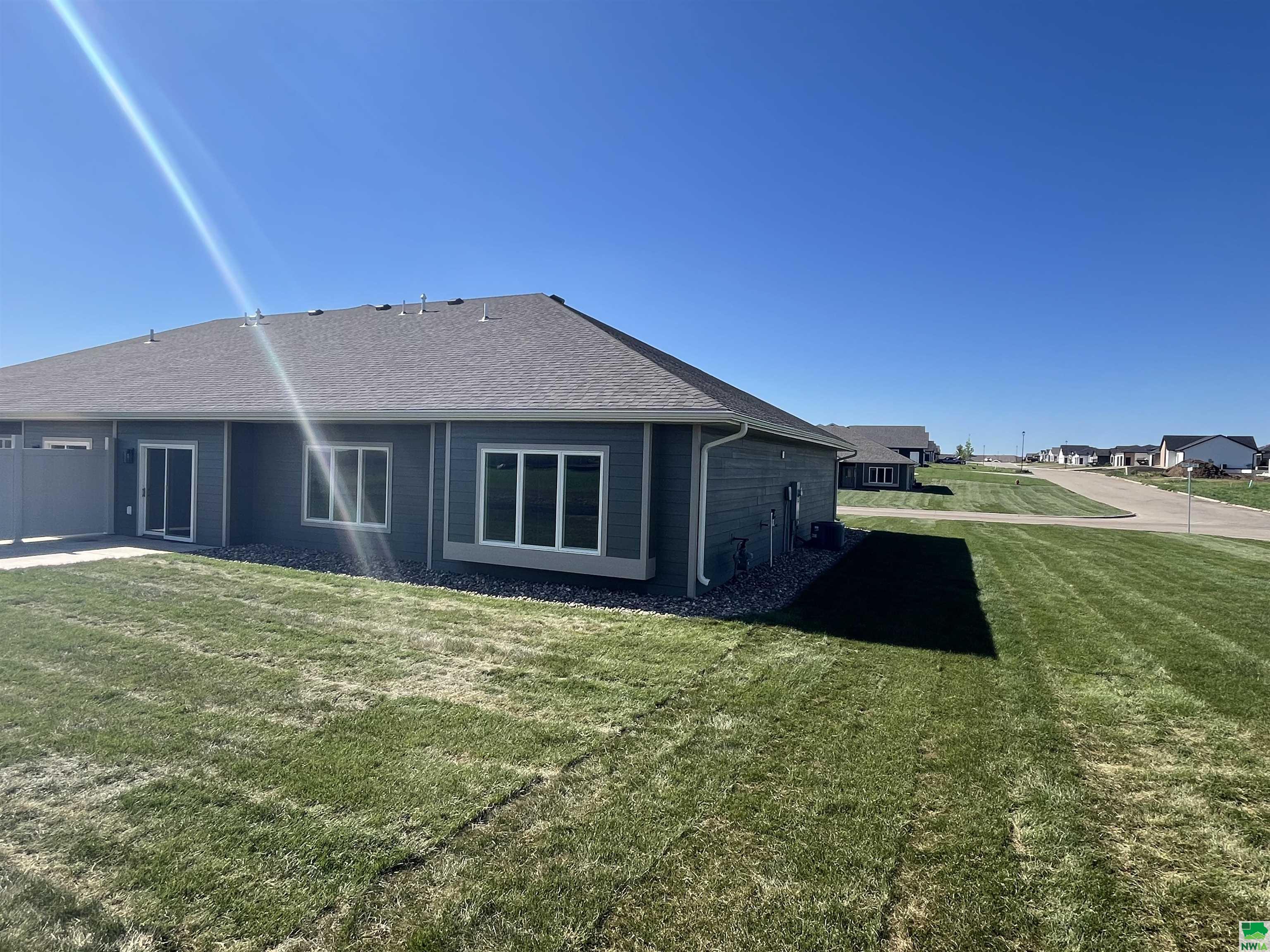 MLS #820328
