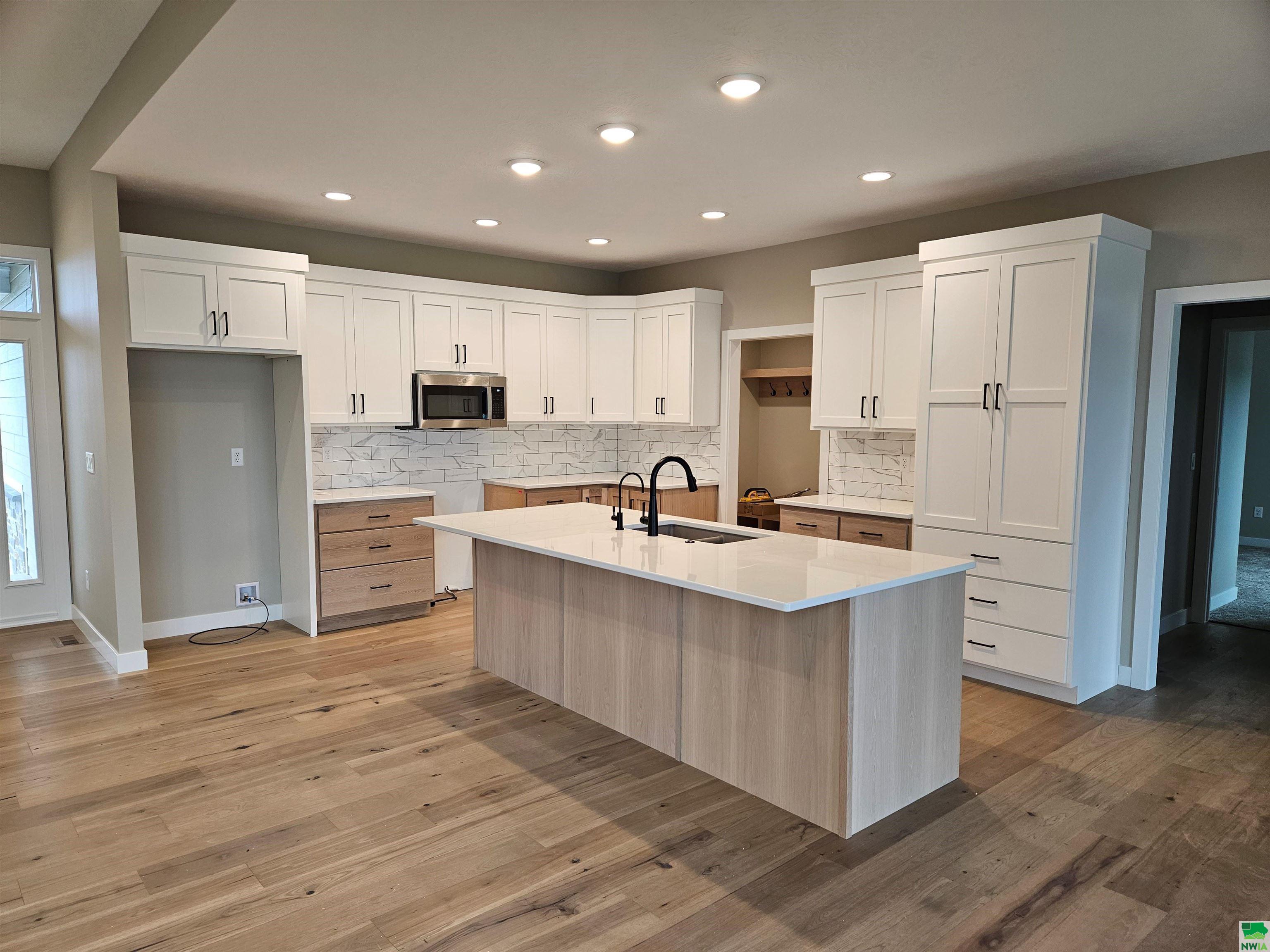MLS #820530