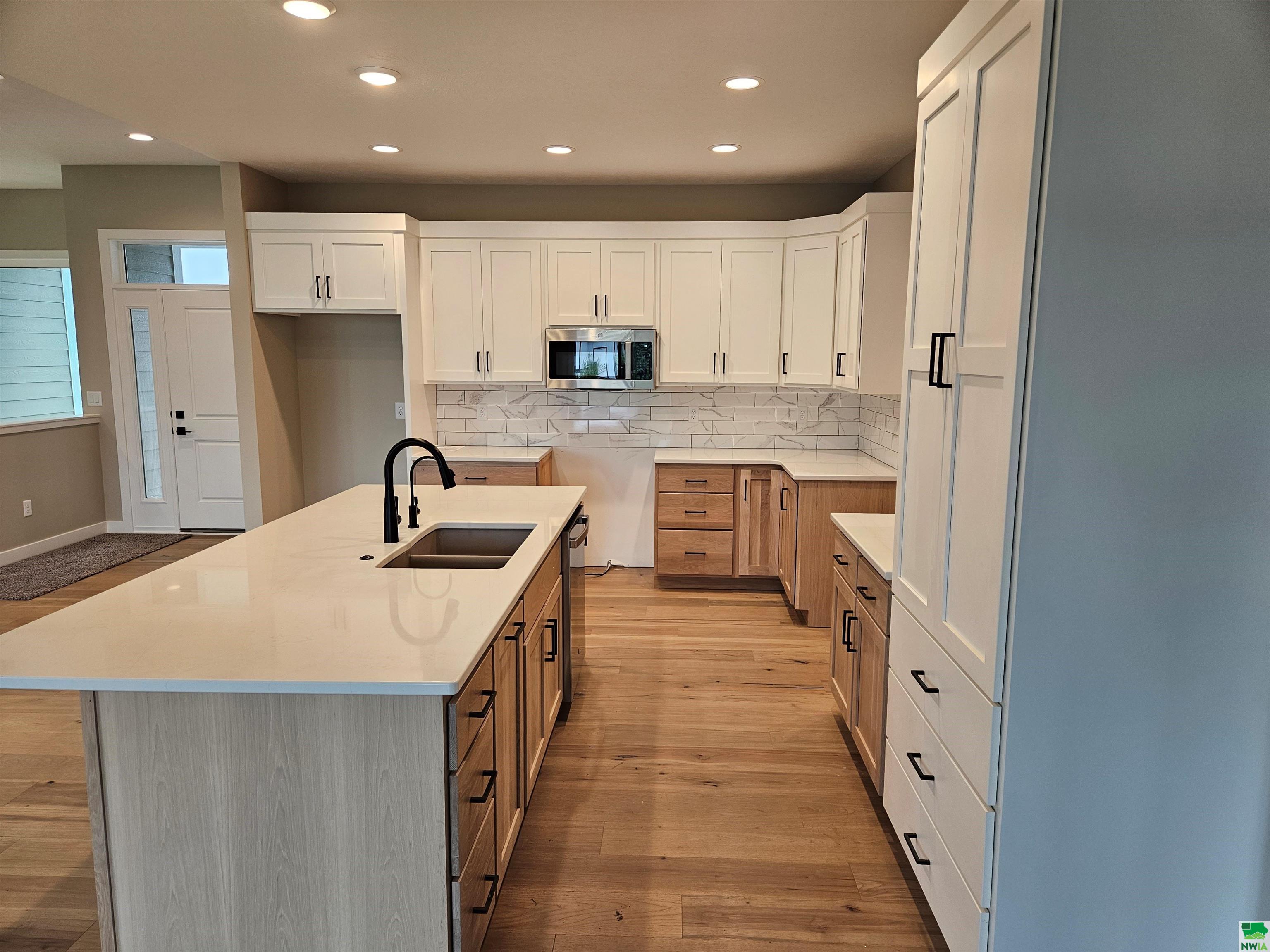 MLS #820530