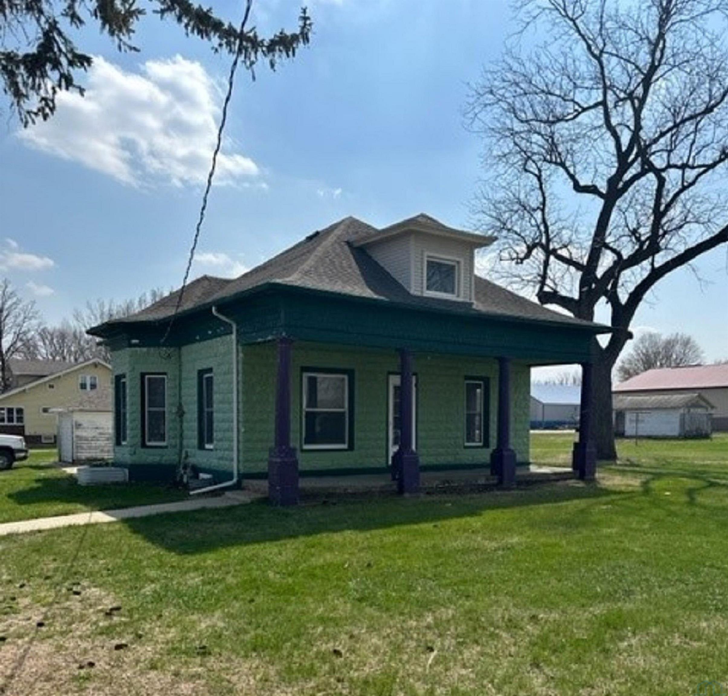 301 Grand Ave. W, Paullina, Iowa 51046 