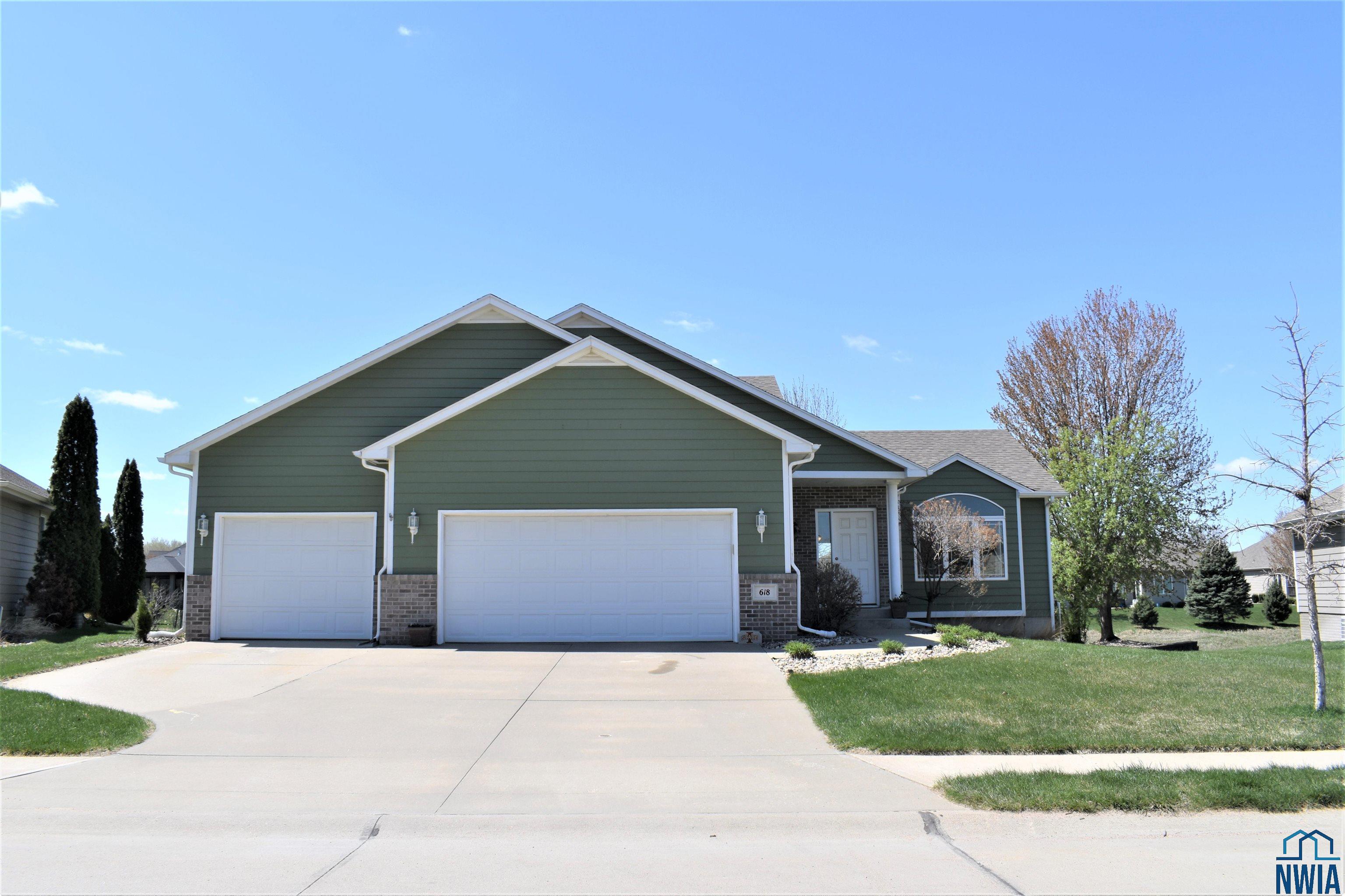 618 Prairie Blvd, Dakota Dunes, SD 57049 