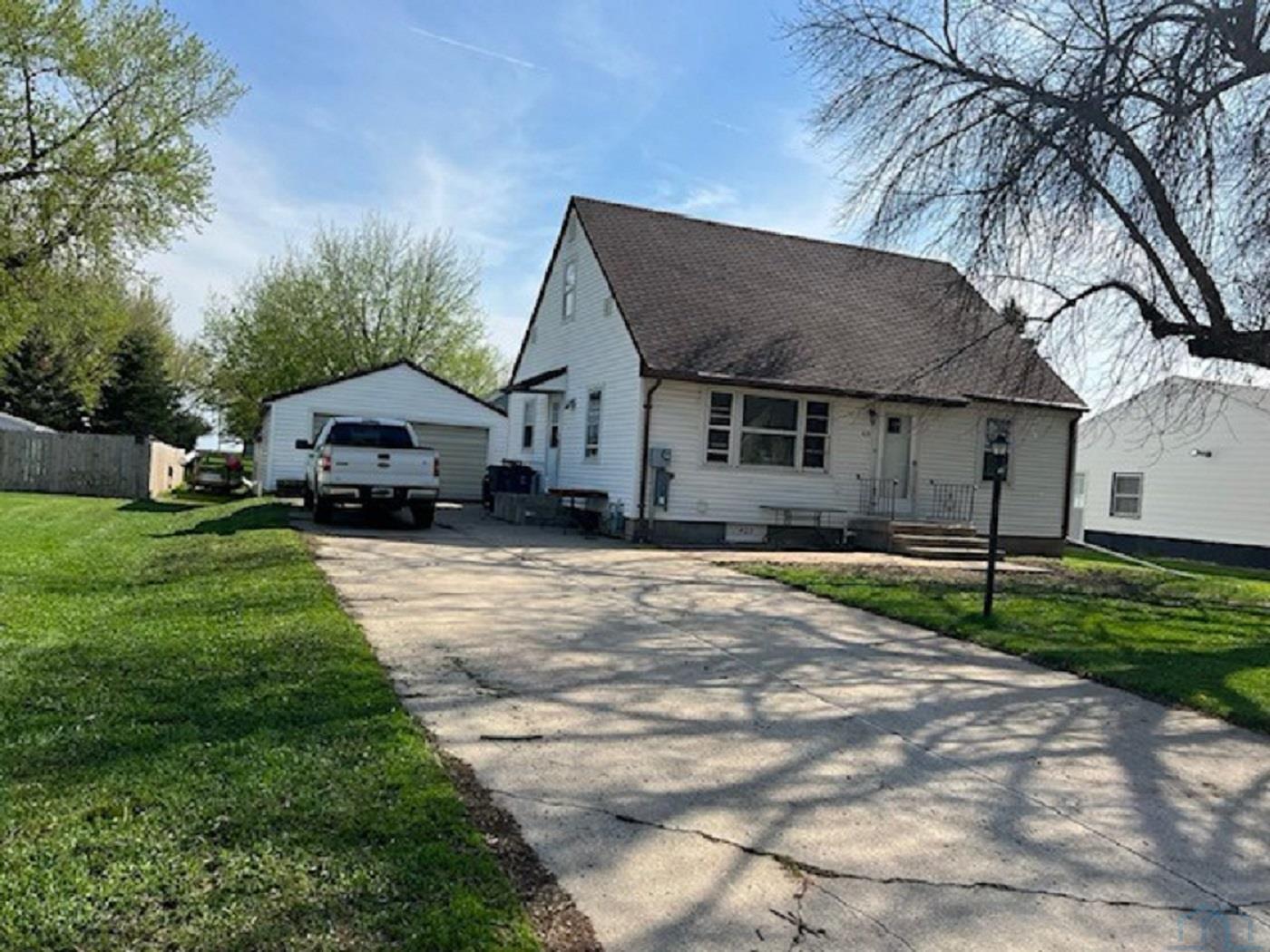 409 Bertha St. W, Paullina, Iowa 51046 