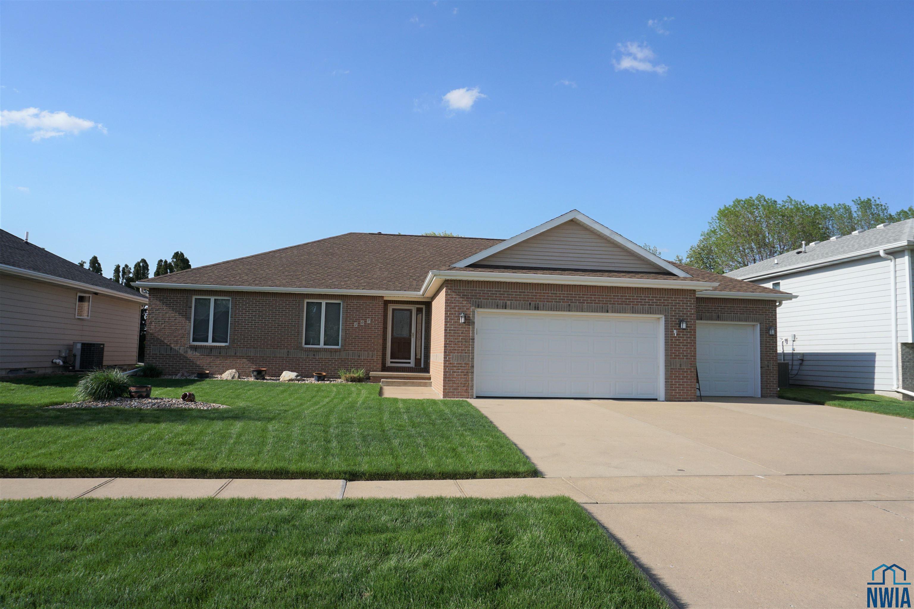 207 Frontier St, Sergeant Bluff, Iowa 51054 