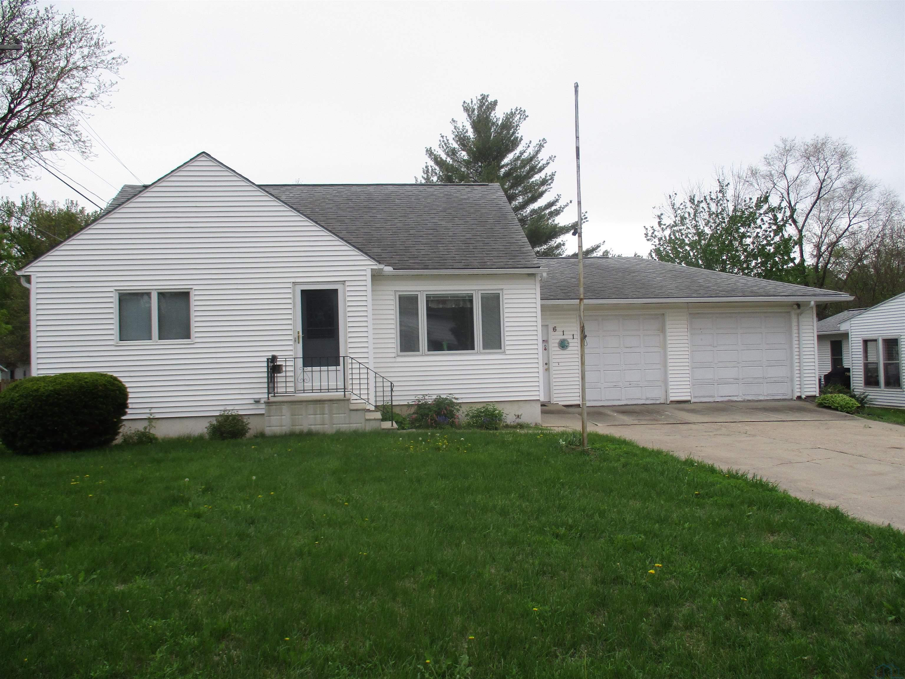 611 Clark Stret, Cherokee, Iowa 51012 