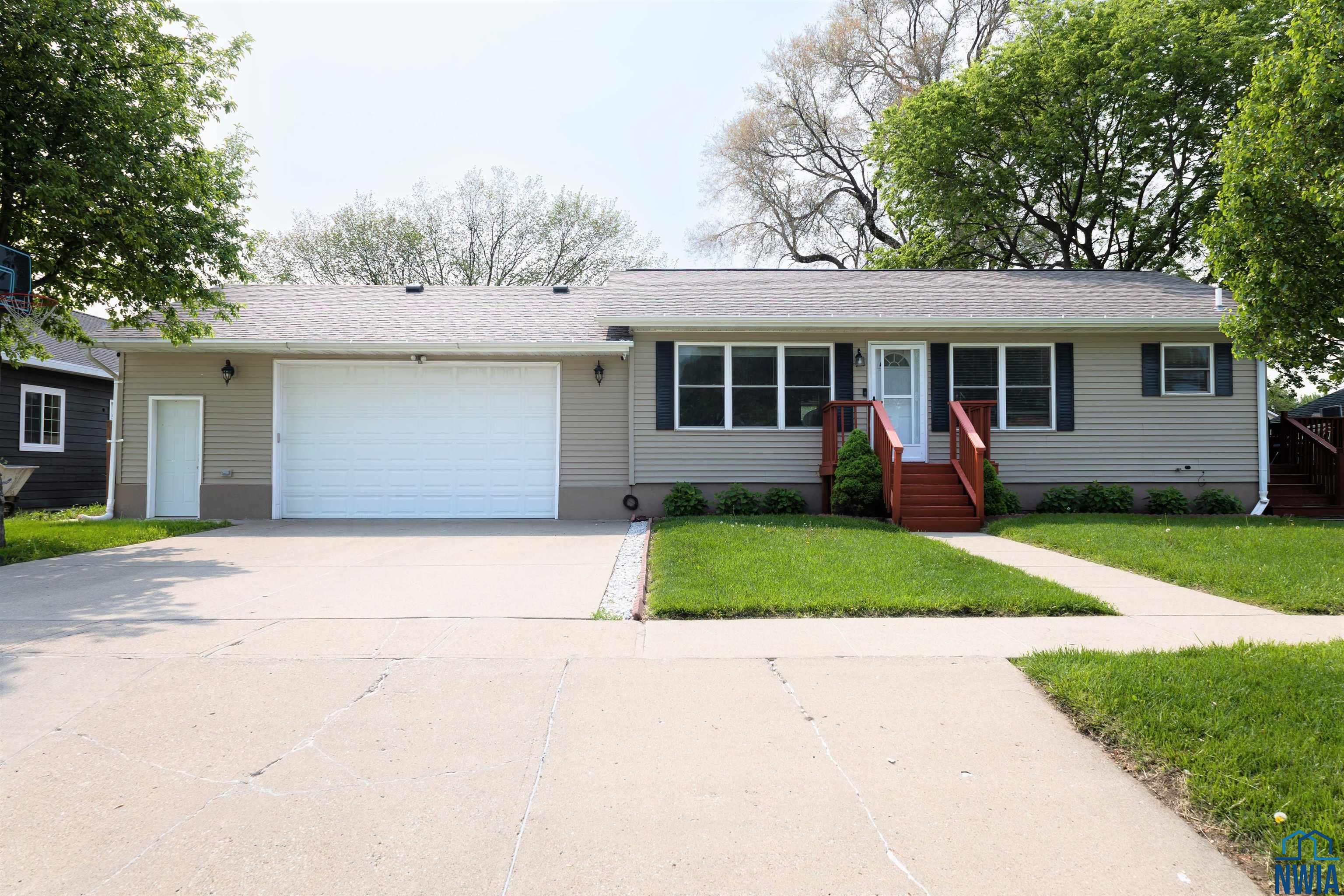 713 5th Avenue, South Sioux City, Nebraska 68776 