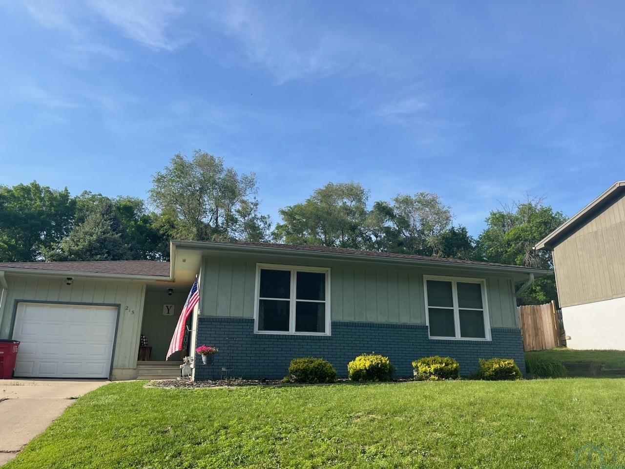 215 Oak E, Lawton, Iowa 51030 