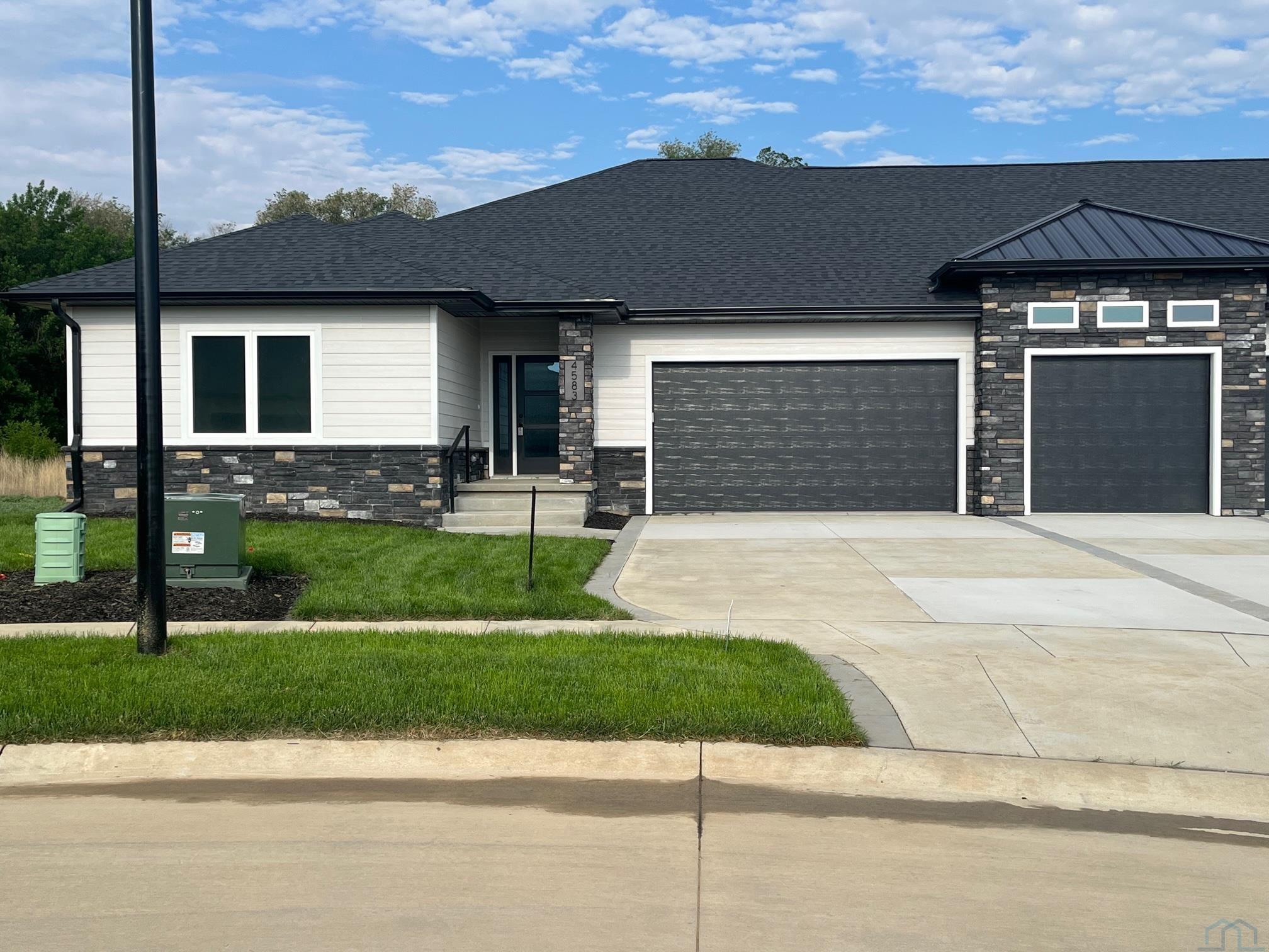 4583 Whitetail Ct., Sioux City, Iowa 51106 