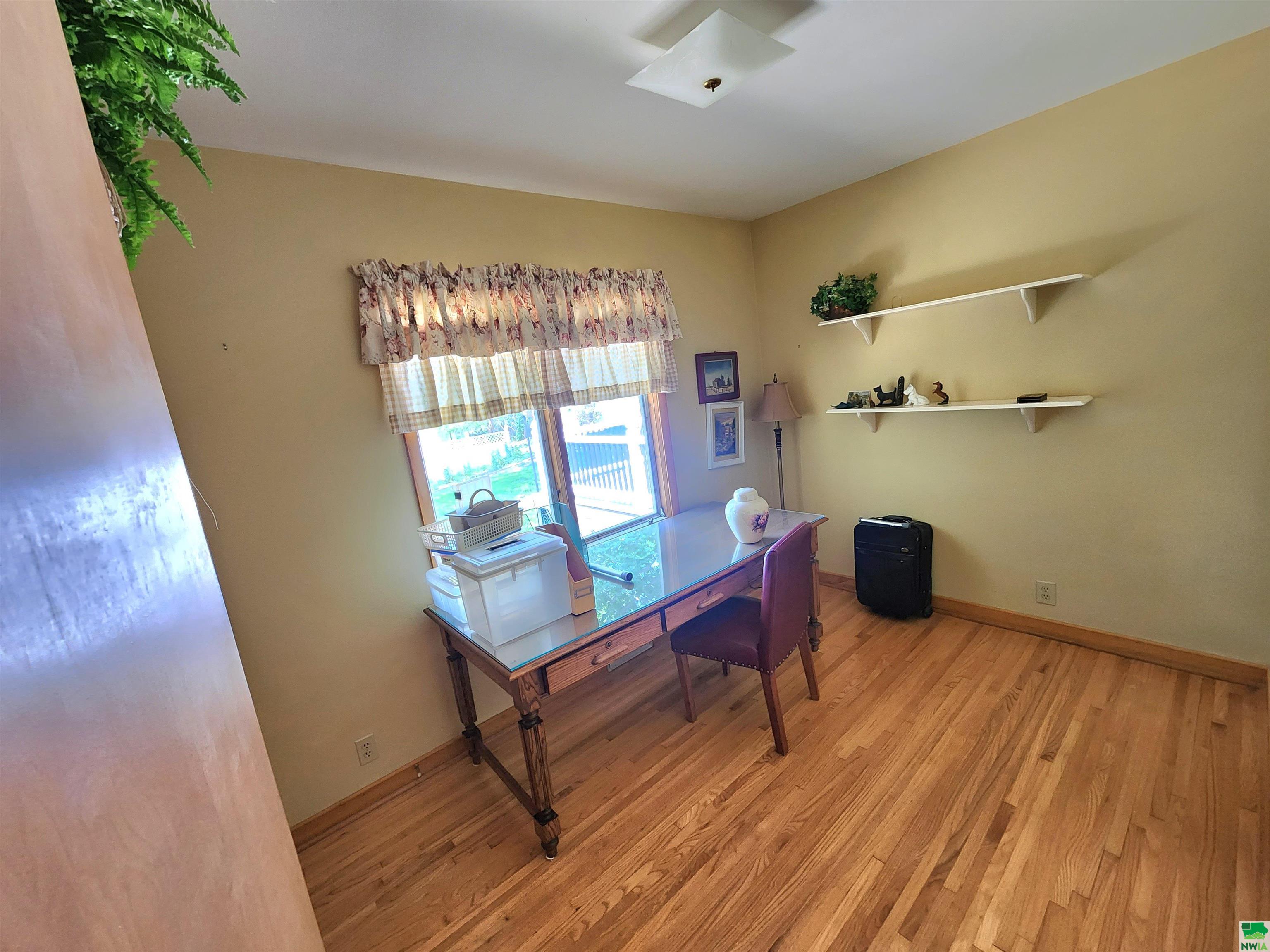 MLS #821063