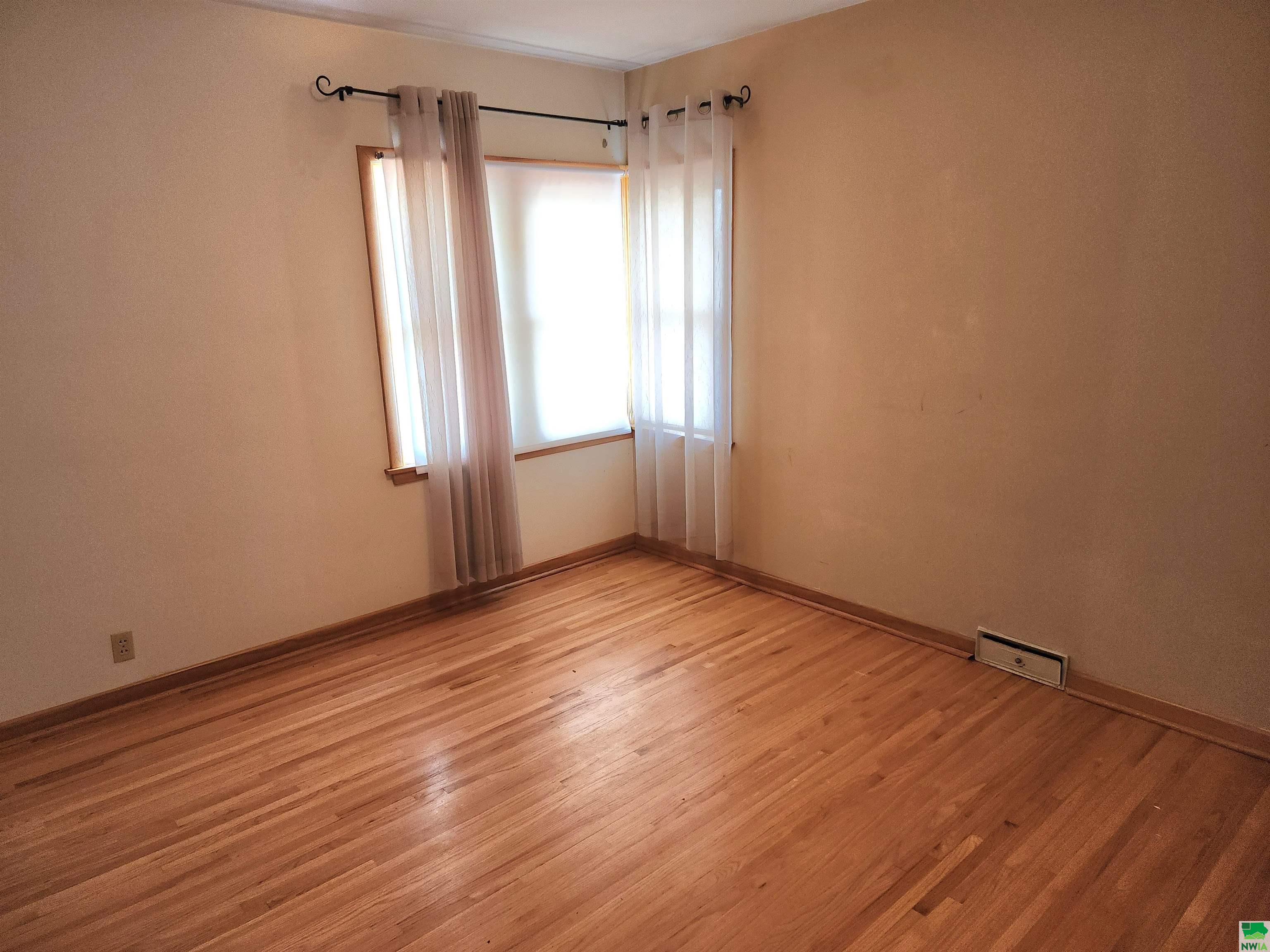 MLS #821063