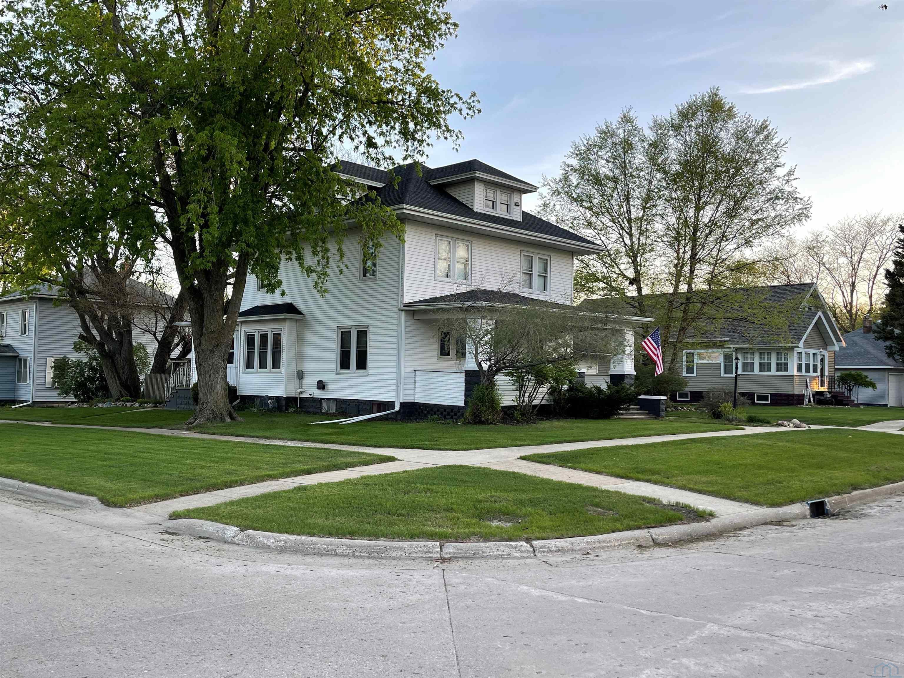 519 8th Street, Sibley, Iowa 51249 