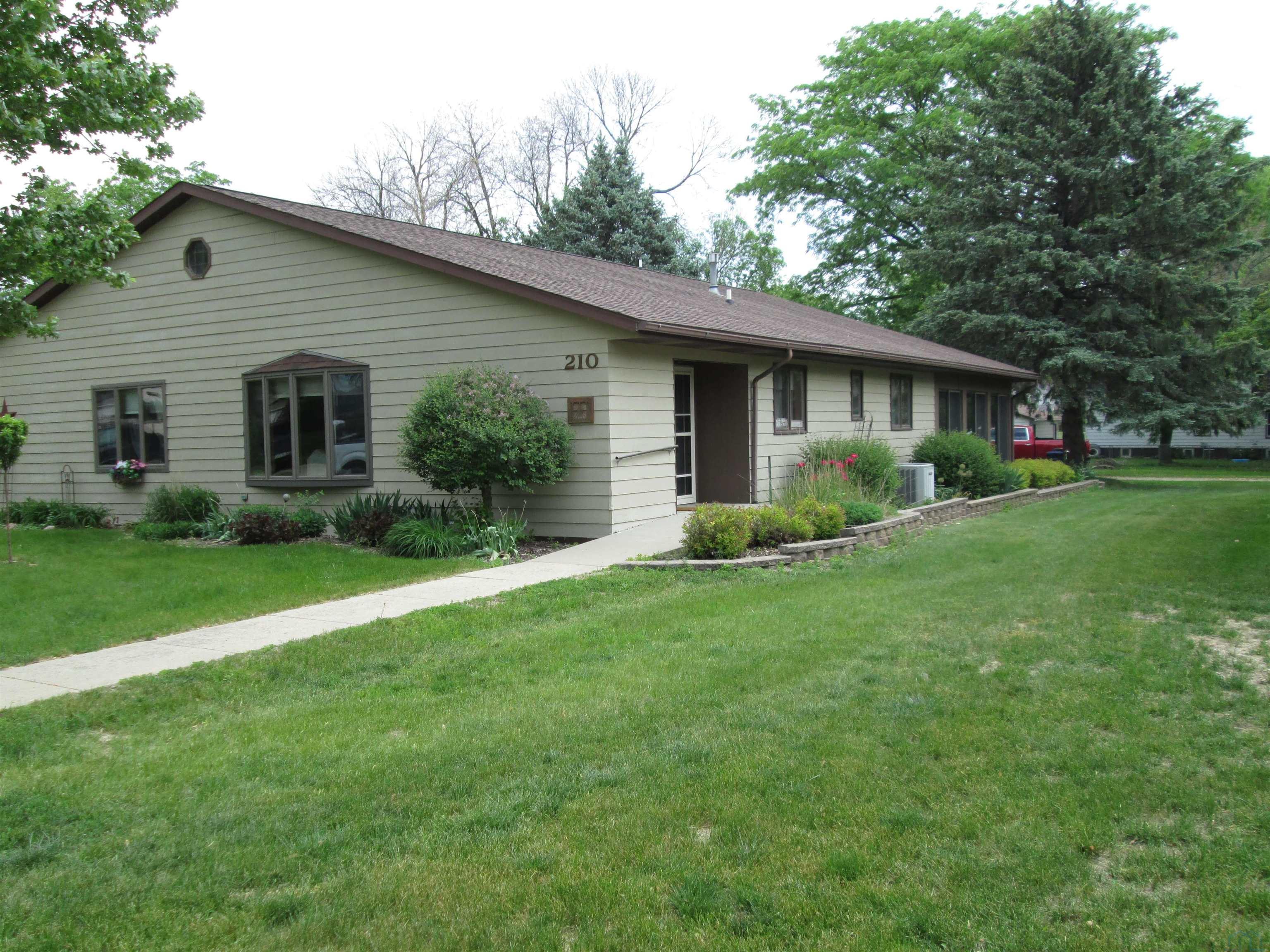 210 Cannon St. N, Paullina, Iowa 51046 