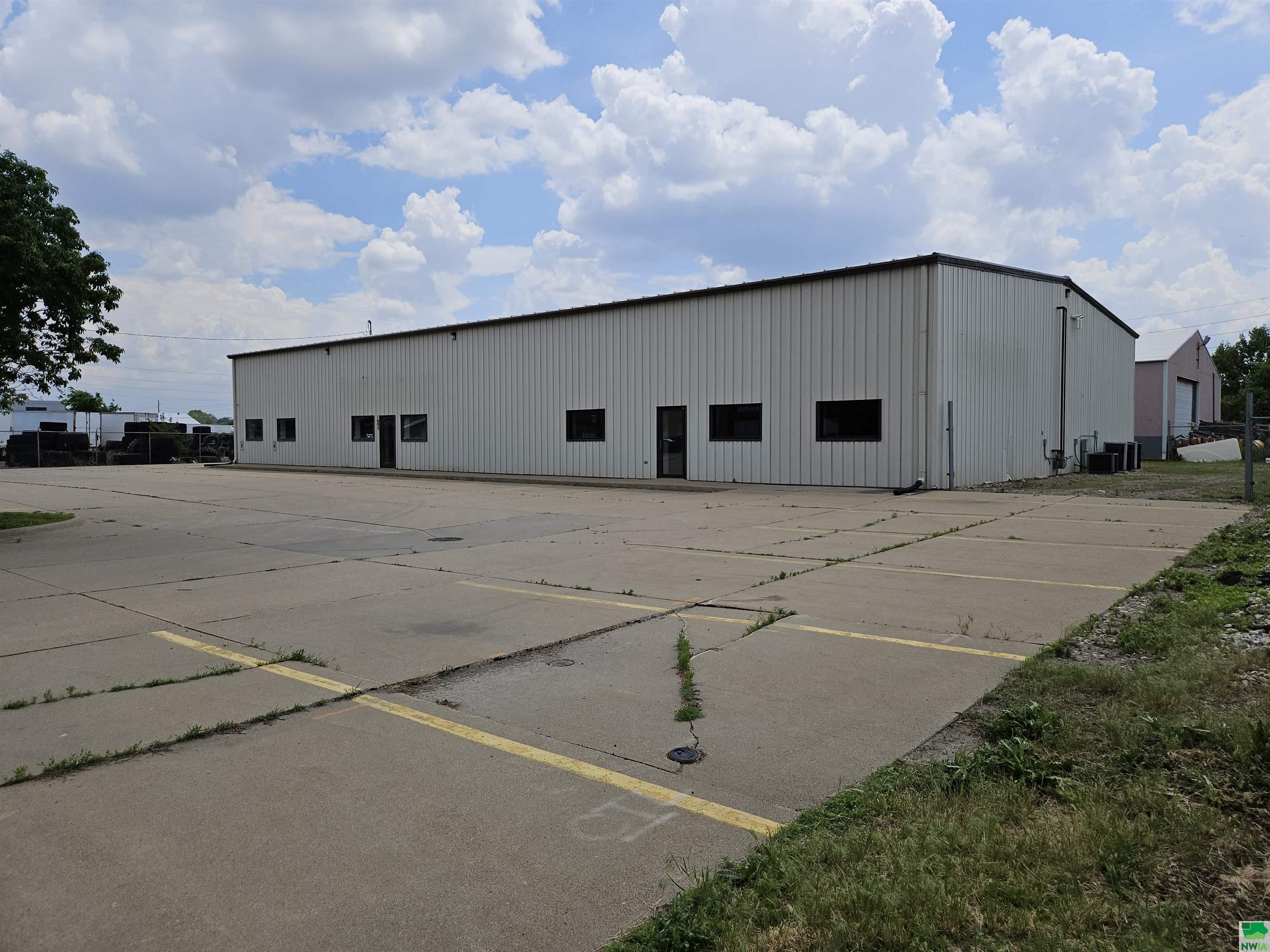 1802 4th Street, Sioux City, Iowa 51101 