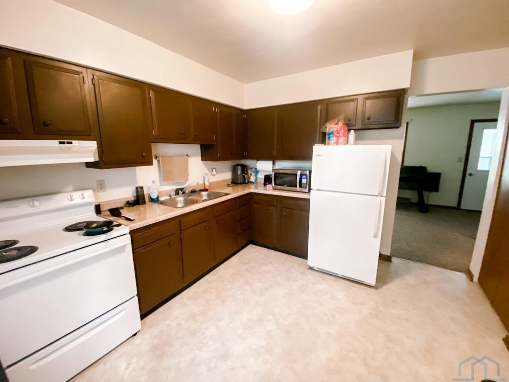 Homes For Sale at 1st St NE