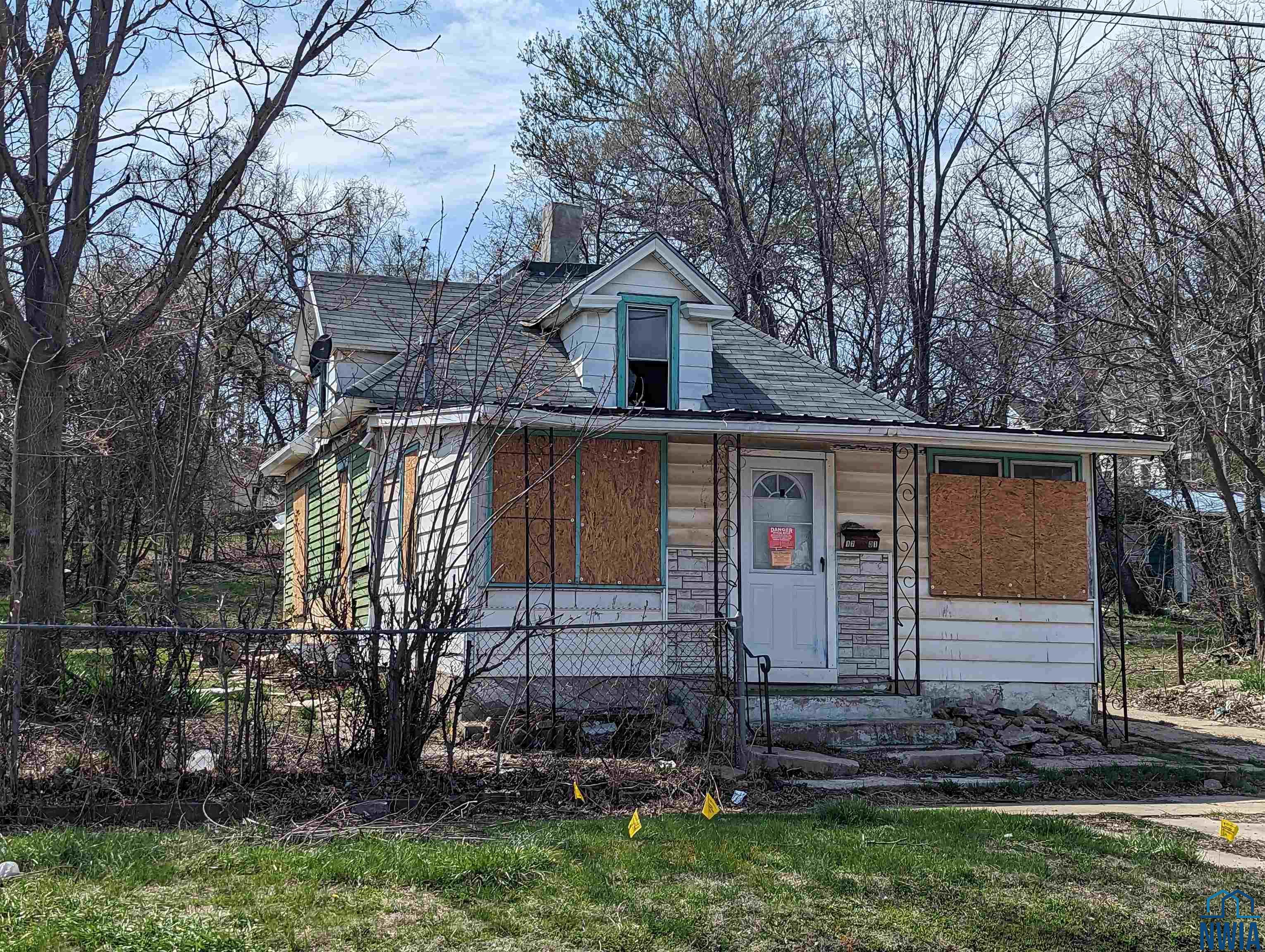 1701 Center, Sioux City, Iowa 51103 