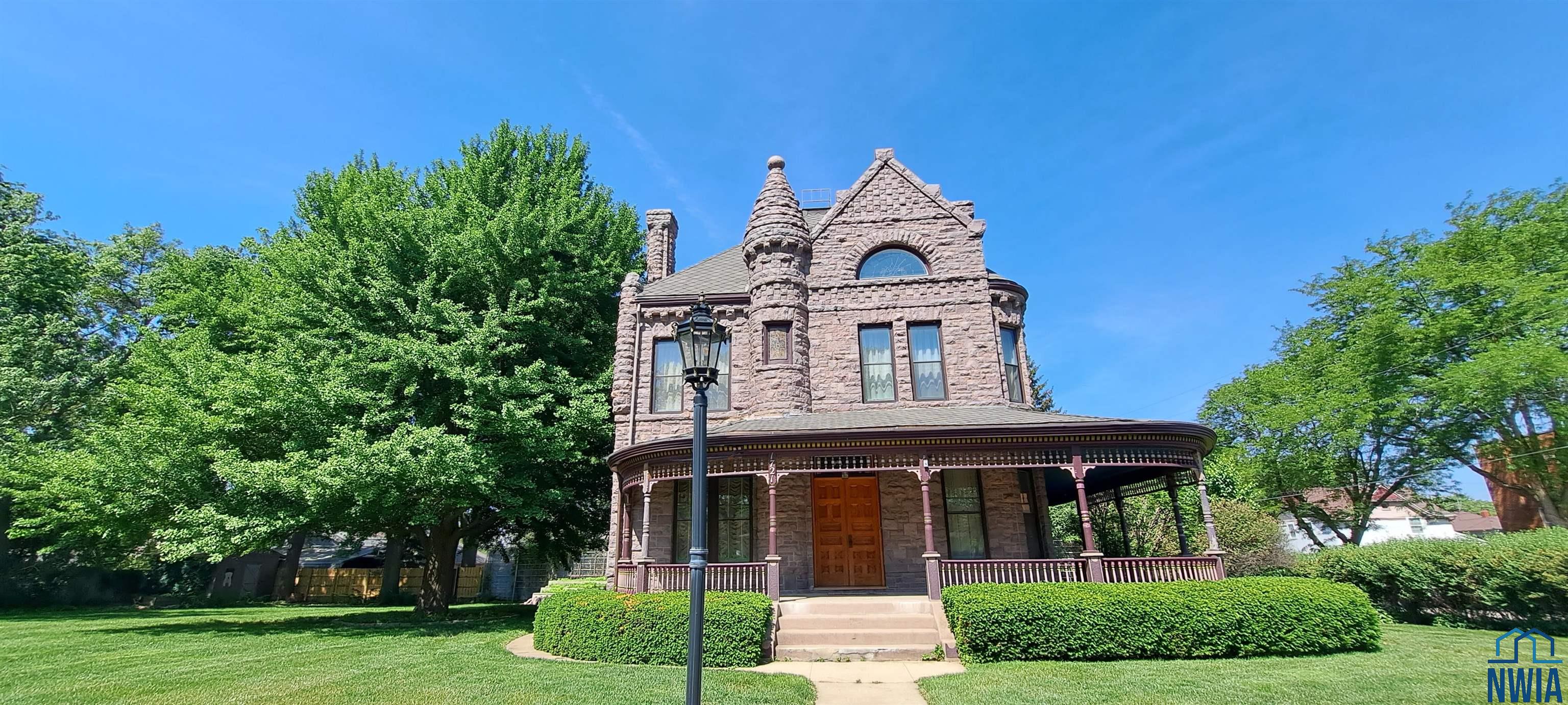 1721 Rebecca St, Sioux City, Iowa 51103 