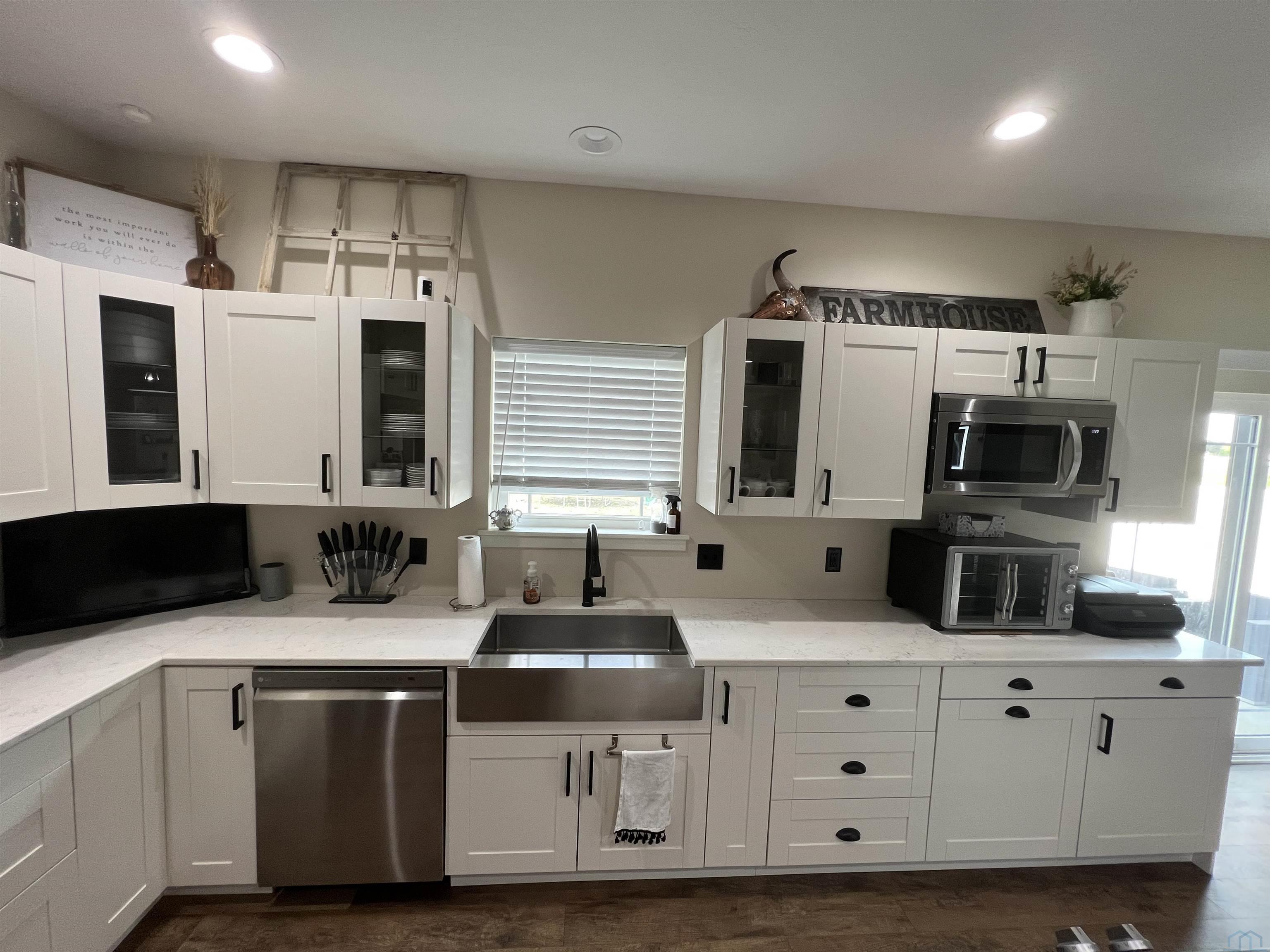 Homes For Sale at Pearl St