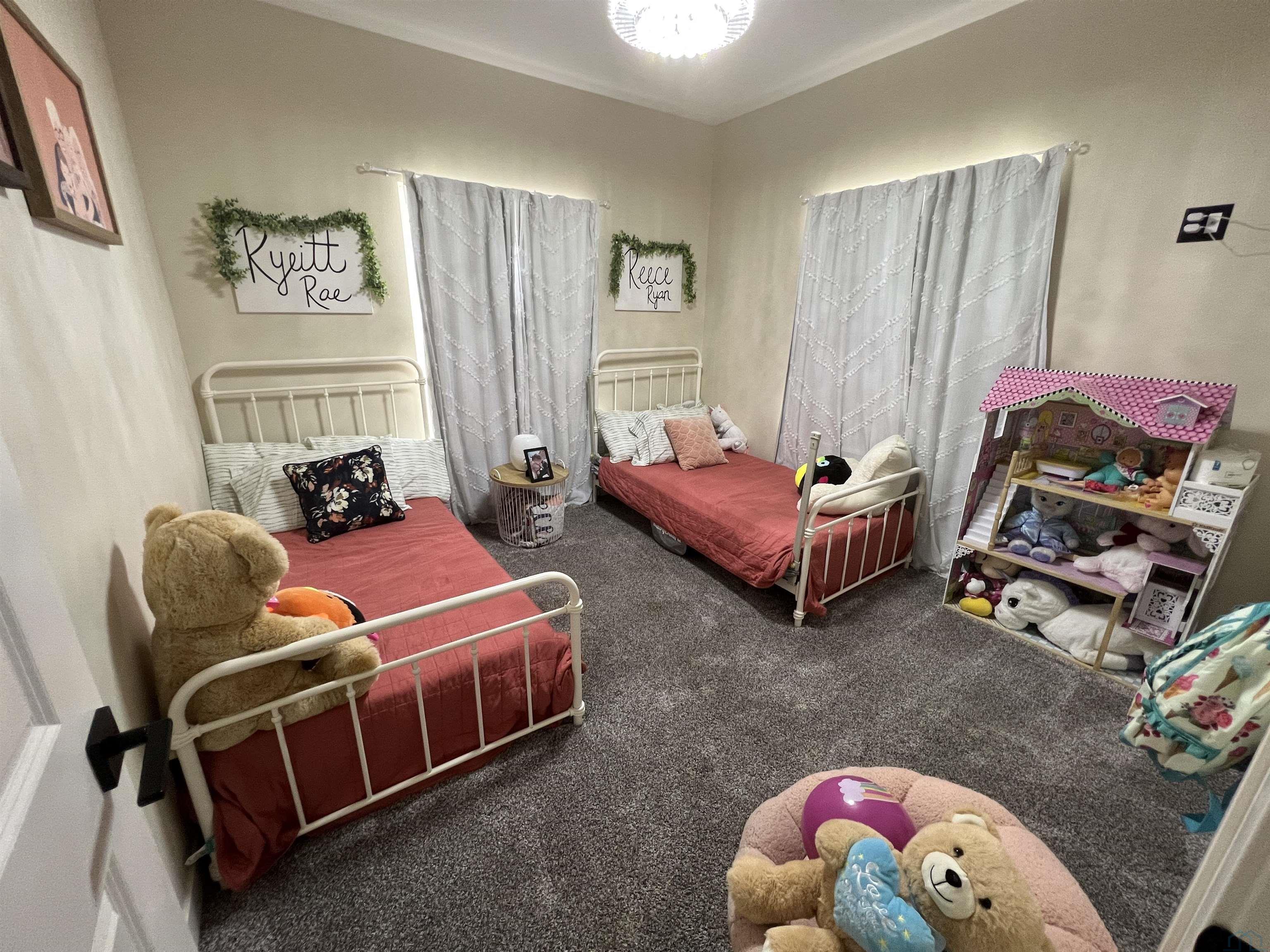 Homes For Sale at Pearl St