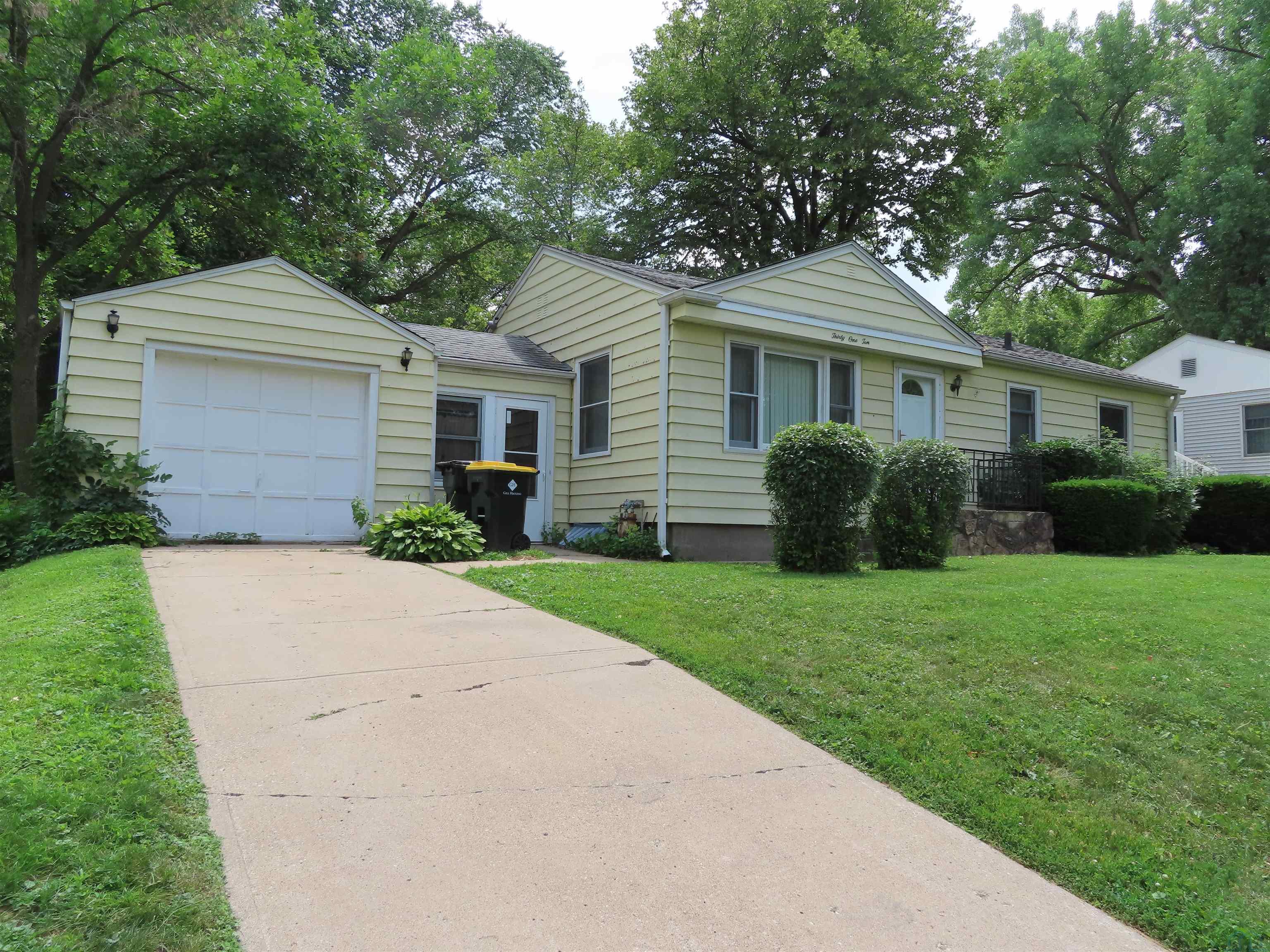 3110 Grandview, Sioux City, Iowa 51104 