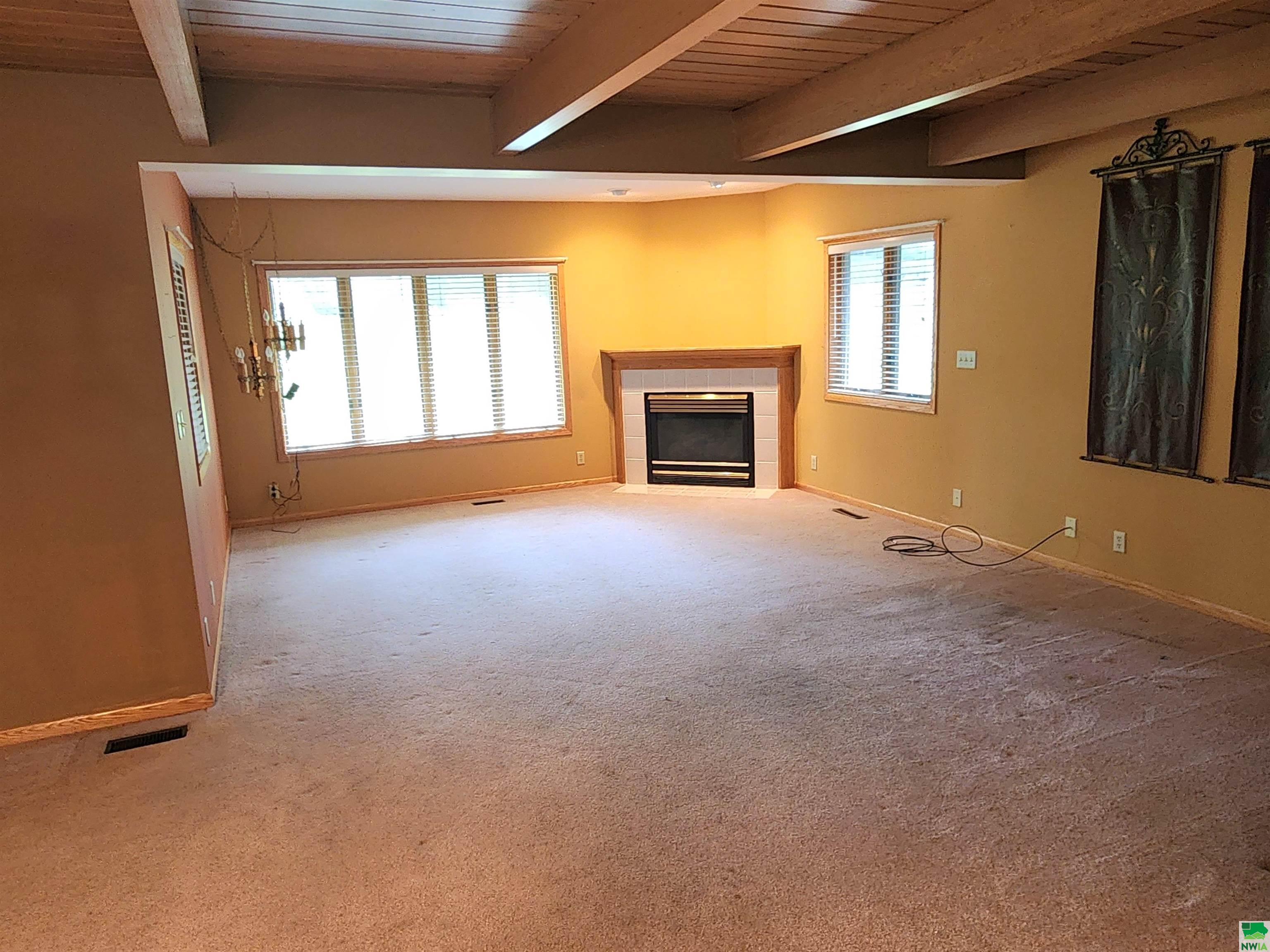 MLS# 821444