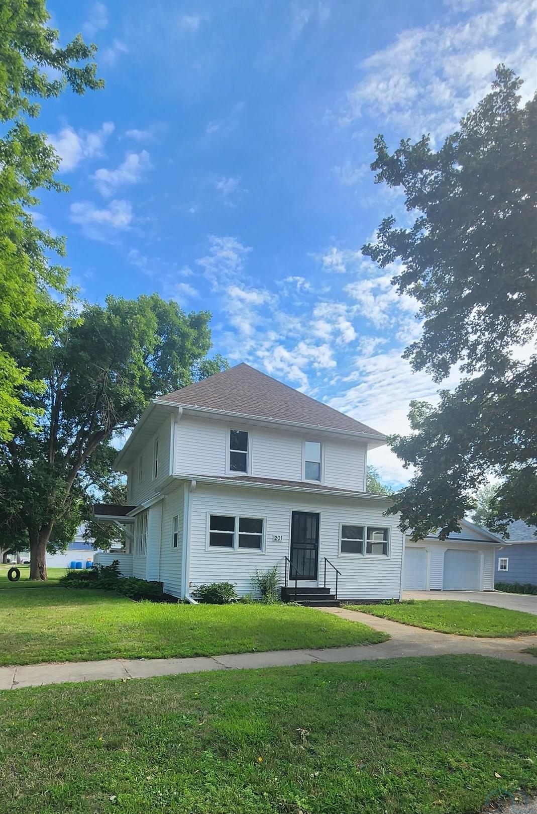 201 Iowa St, Akron, Iowa 51001 