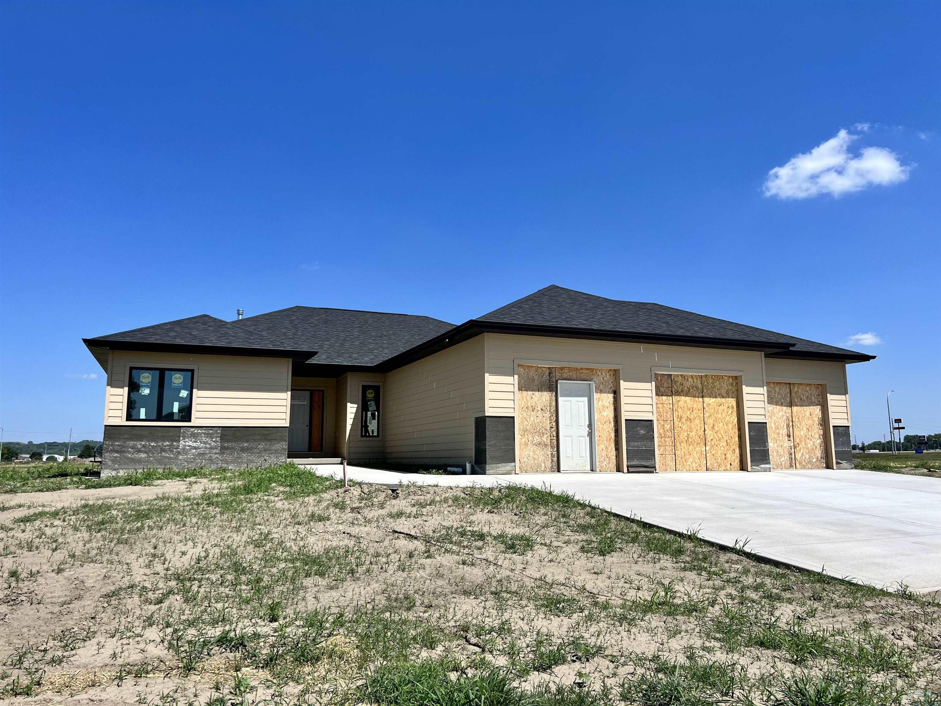 905 Cattail Ct, No. Sioux City, SD 57049 