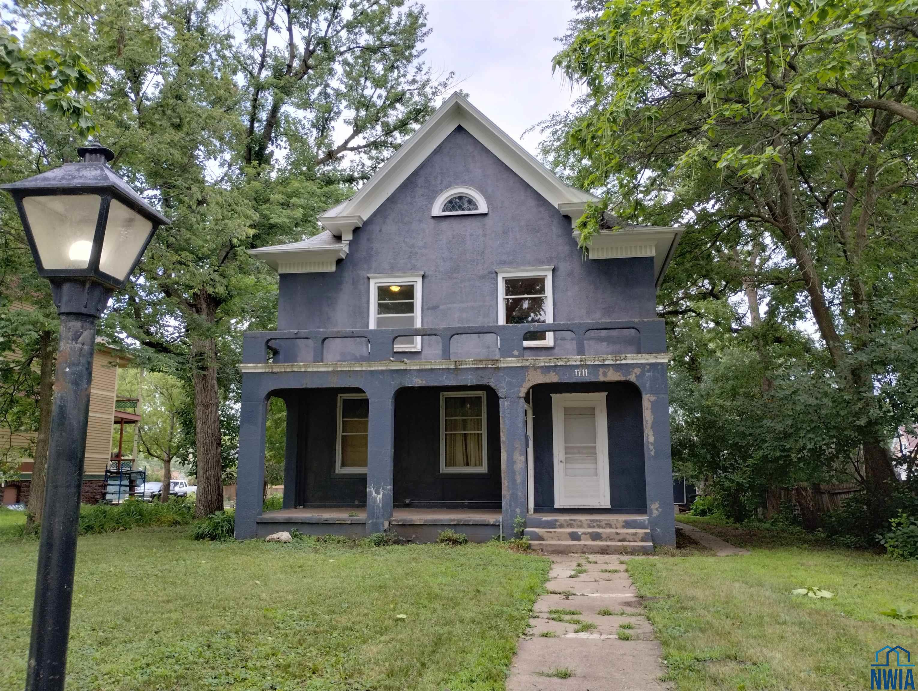 1711 Rebecca, Sioux City, Iowa 51103 